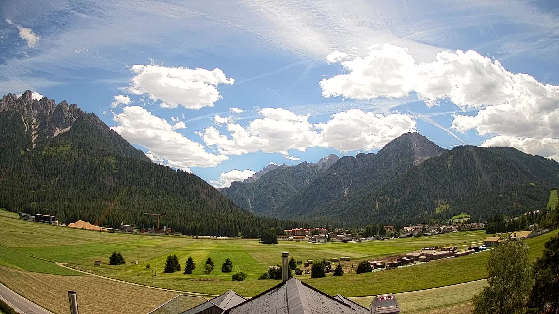 Web kamera Toblach Dolomiti – Pogled s Hotela Rosengarten