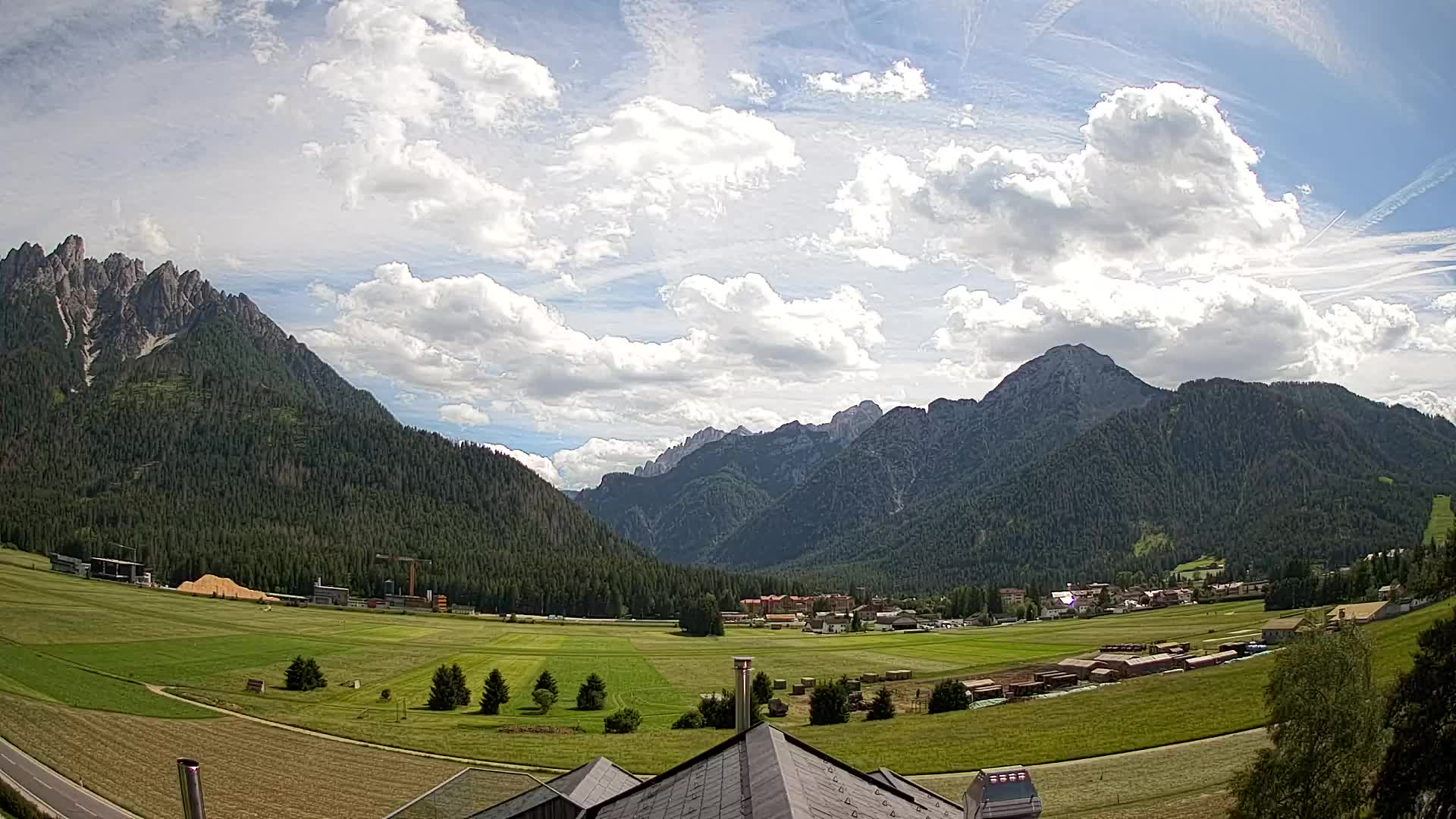 Webcam Toblach Dolomites – View from Hotel Rosengarten