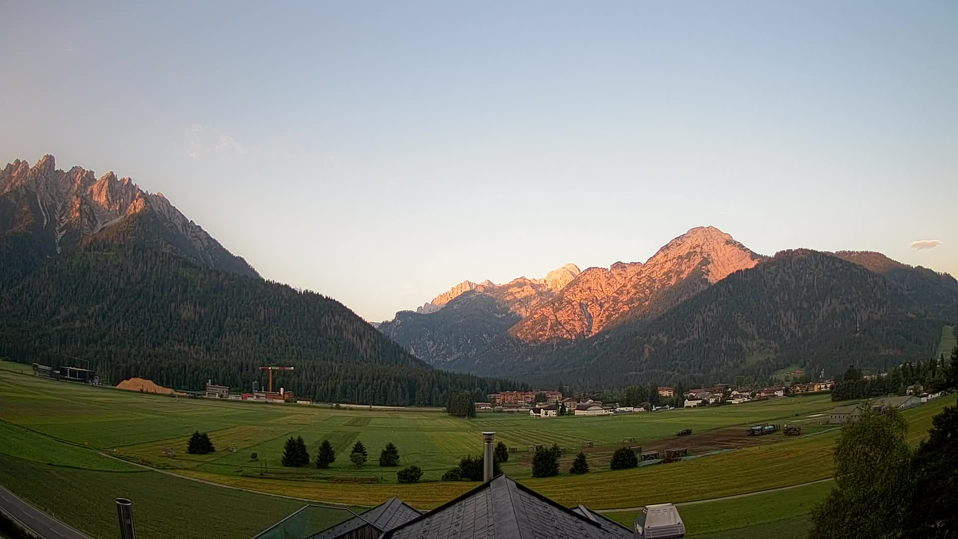 Webcam Toblach Dolomites – View from Hotel Rosengarten