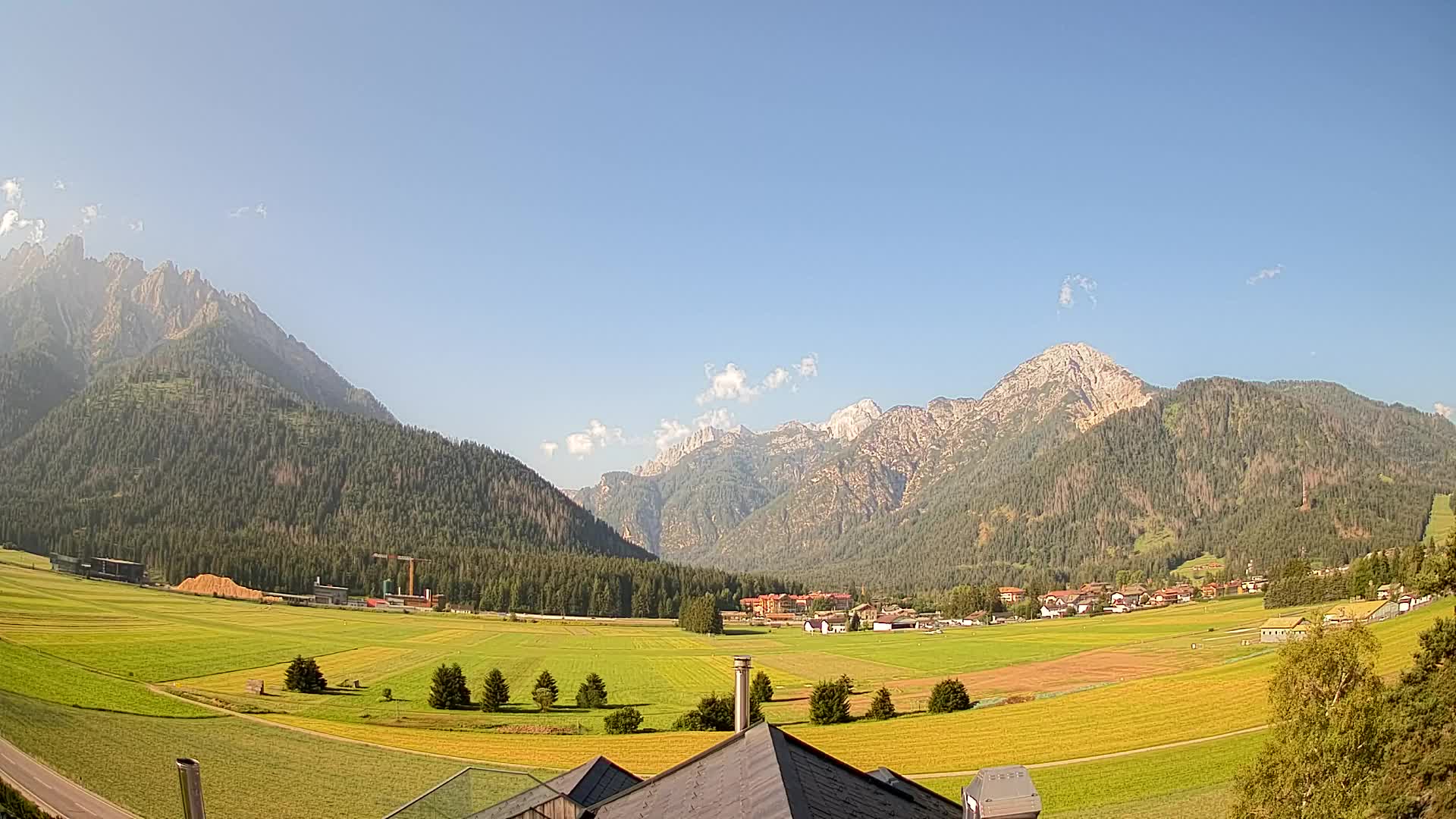 Webcam Toblach Dolomites – View from Hotel Rosengarten