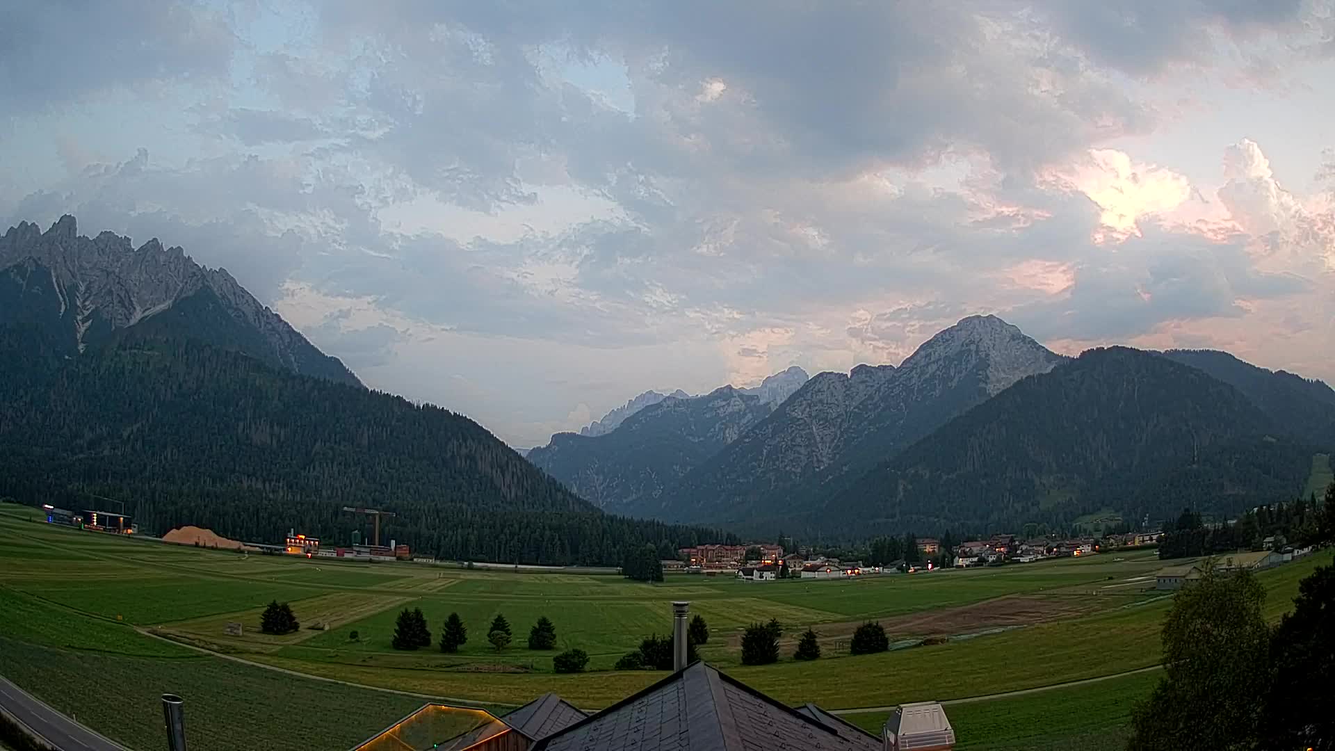 Webcam Toblach Dolomites – View from Hotel Rosengarten