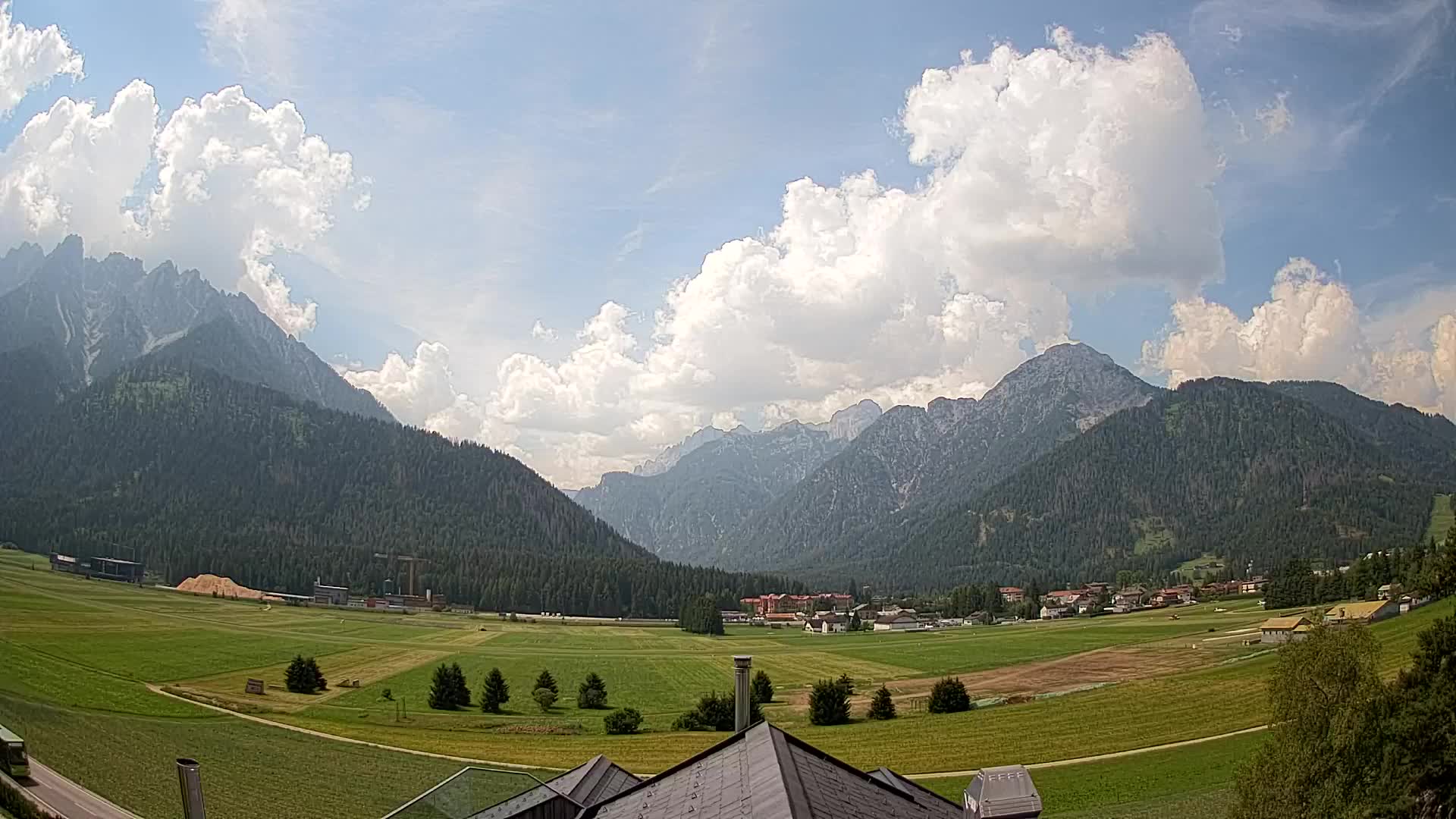 Webcam Toblach Dolomites – View from Hotel Rosengarten