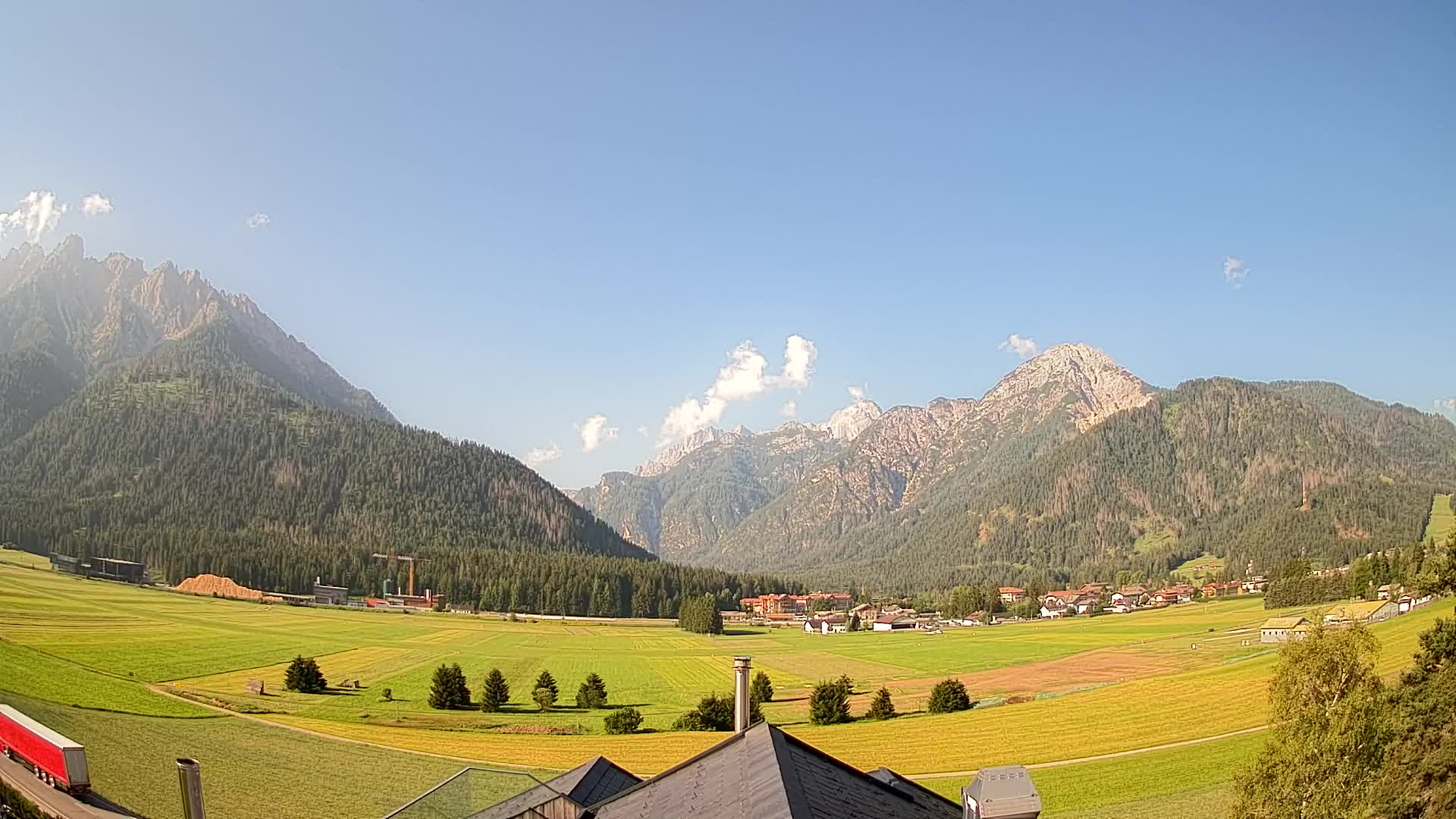 Webcam Toblach Dolomites – View from Hotel Rosengarten