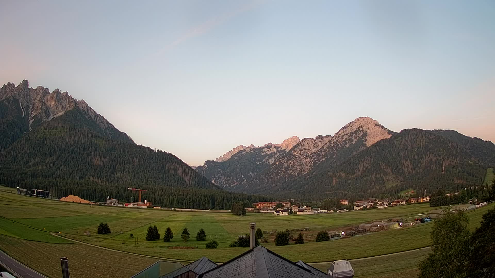 Webcam Toblach Dolomites – View from Hotel Rosengarten