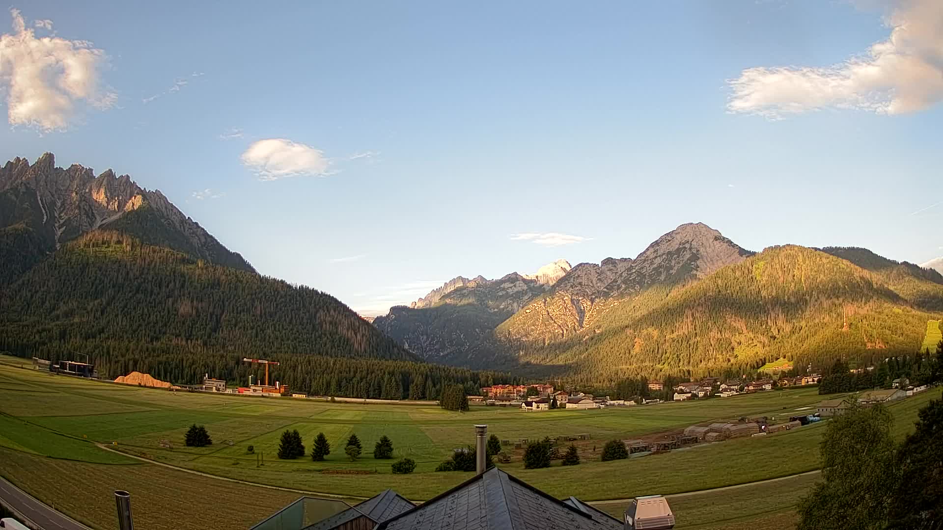 Webcam Toblach Dolomites – View from Hotel Rosengarten