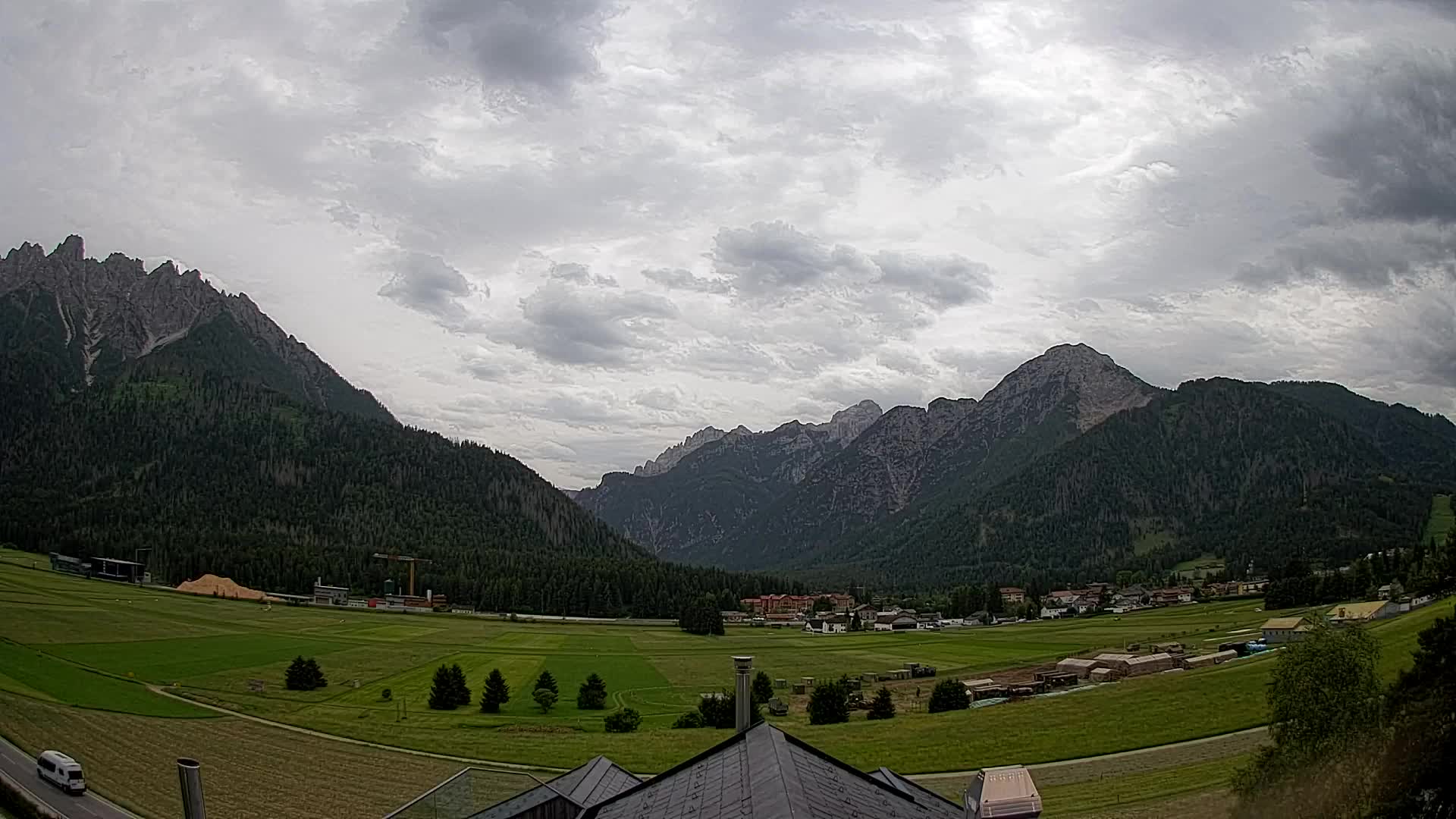 Spletna kamera Toblach Dolomiti – Pogled iz hotela Rosengarten