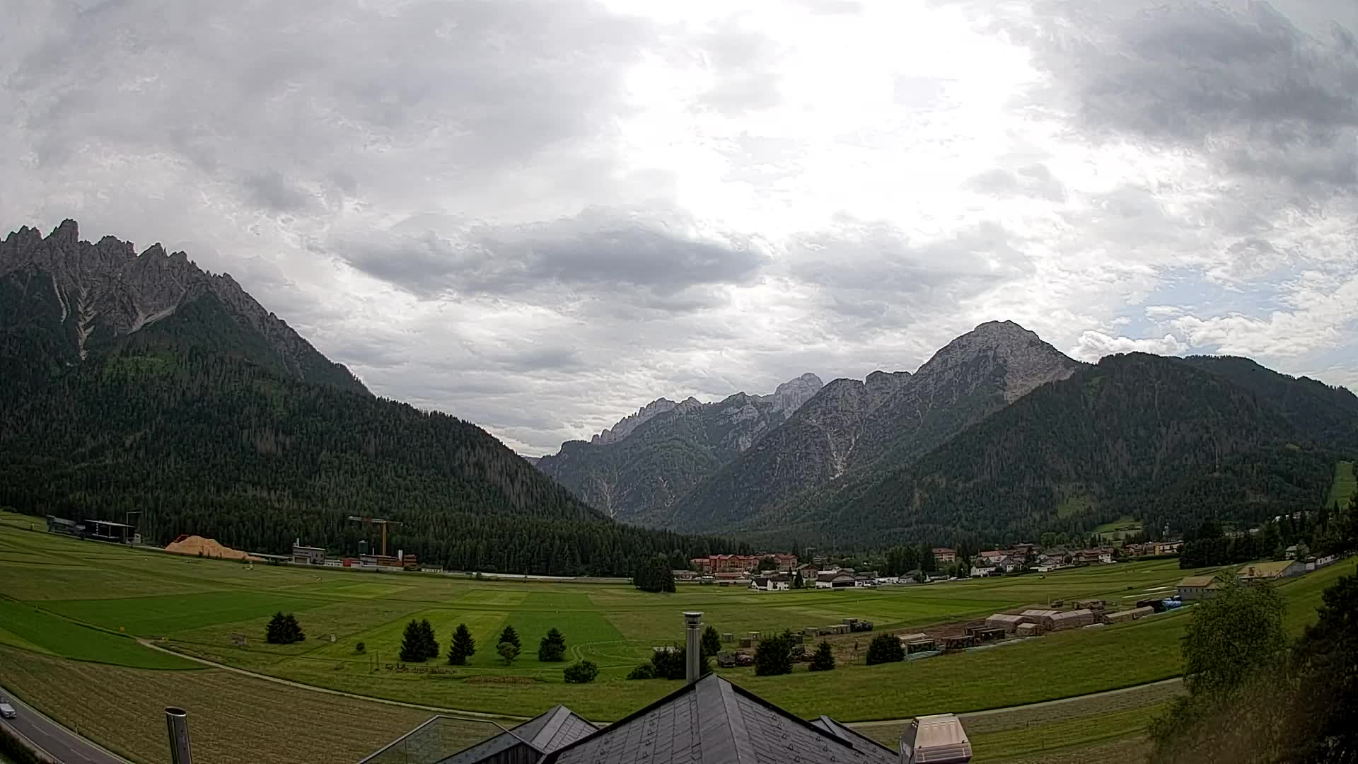 Webcam Toblach Dolomites – View from Hotel Rosengarten