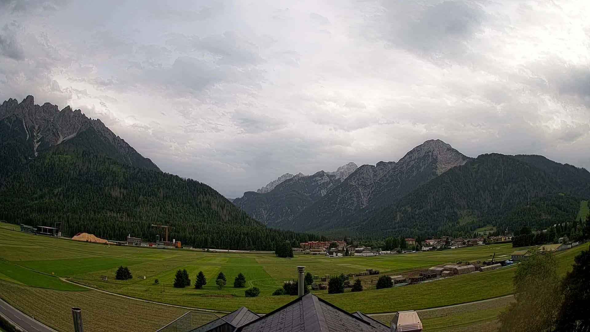 Webcam Toblach Dolomites – View from Hotel Rosengarten