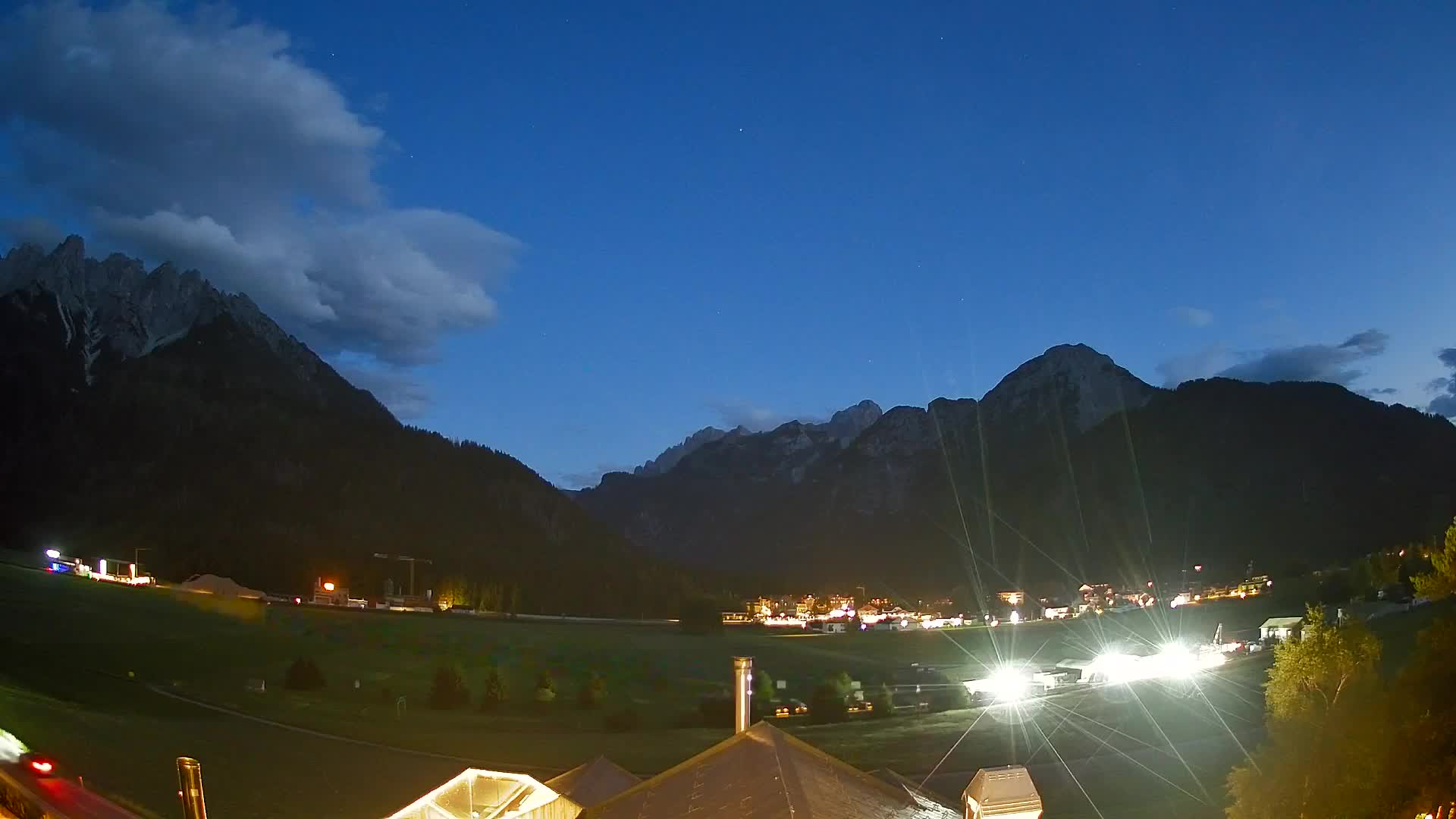 Web kamera Toblach Dolomiti – Pogled s Hotela Rosengarten