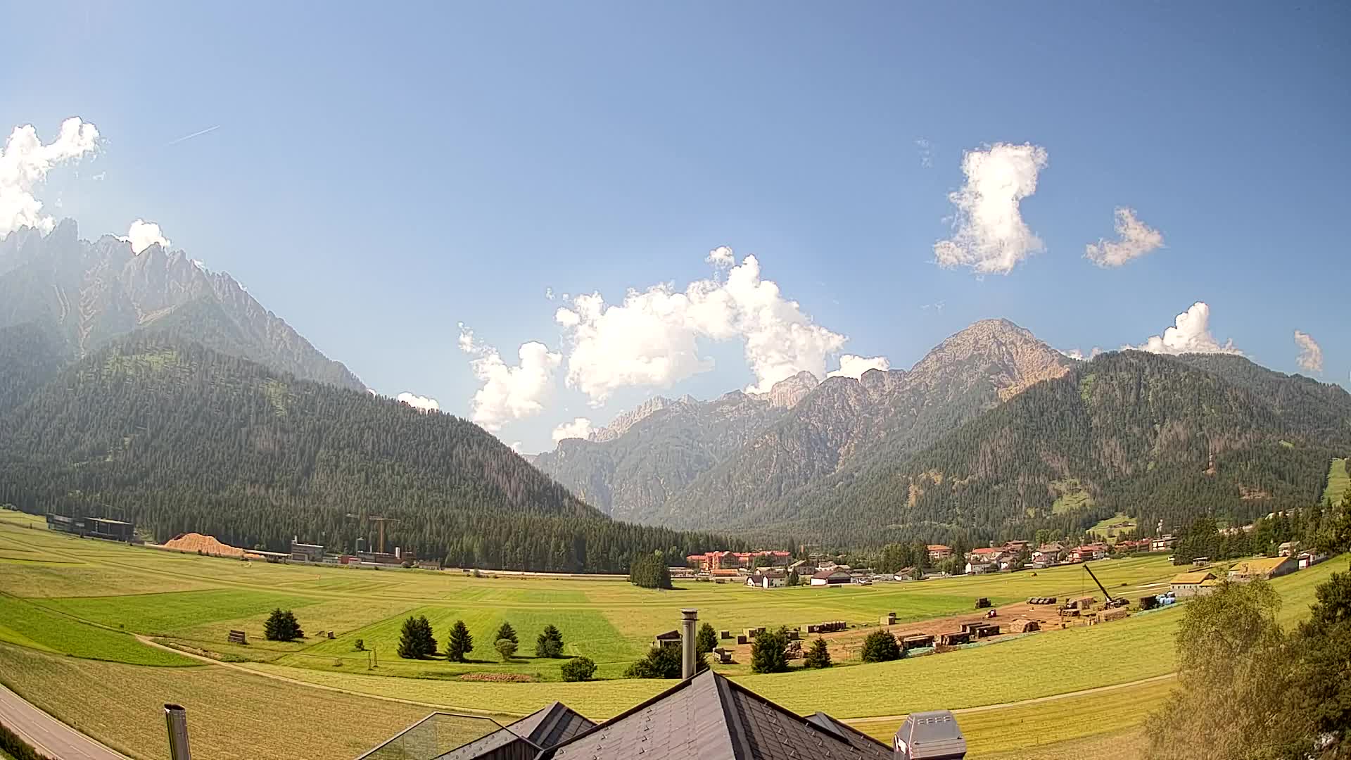 Web kamera Toblach Dolomiti – Pogled s Hotela Rosengarten
