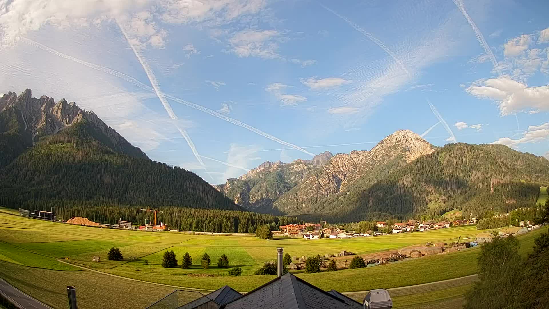 Spletna kamera Toblach Dolomiti – Pogled iz hotela Rosengarten