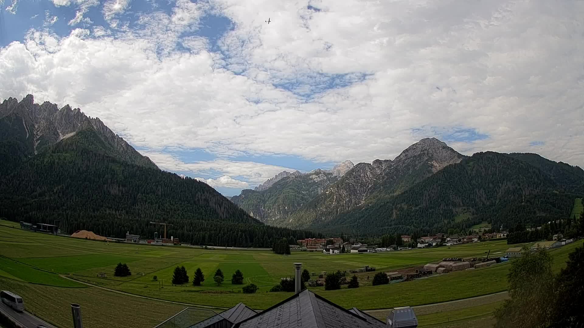 Web kamera Toblach Dolomiti – Pogled s Hotela Rosengarten