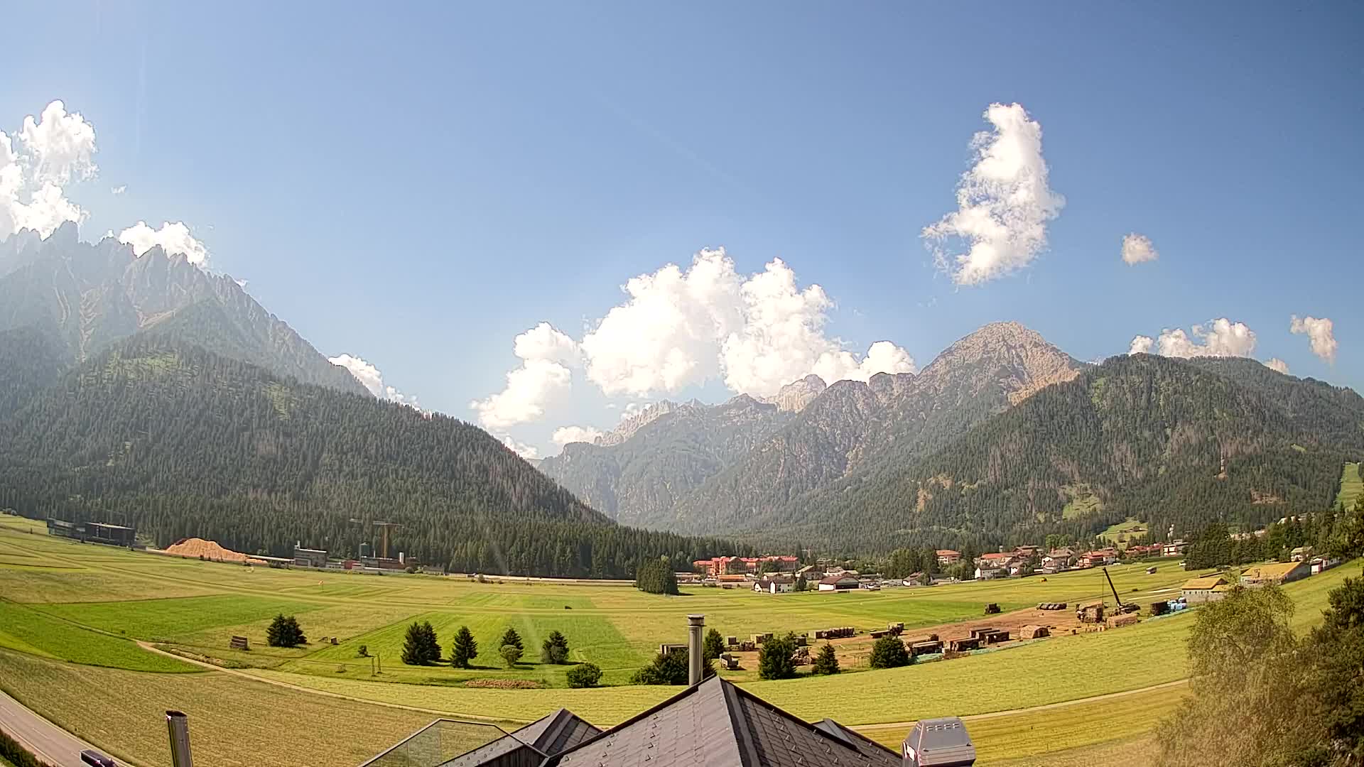 Webcam Toblach Dolomites – View from Hotel Rosengarten