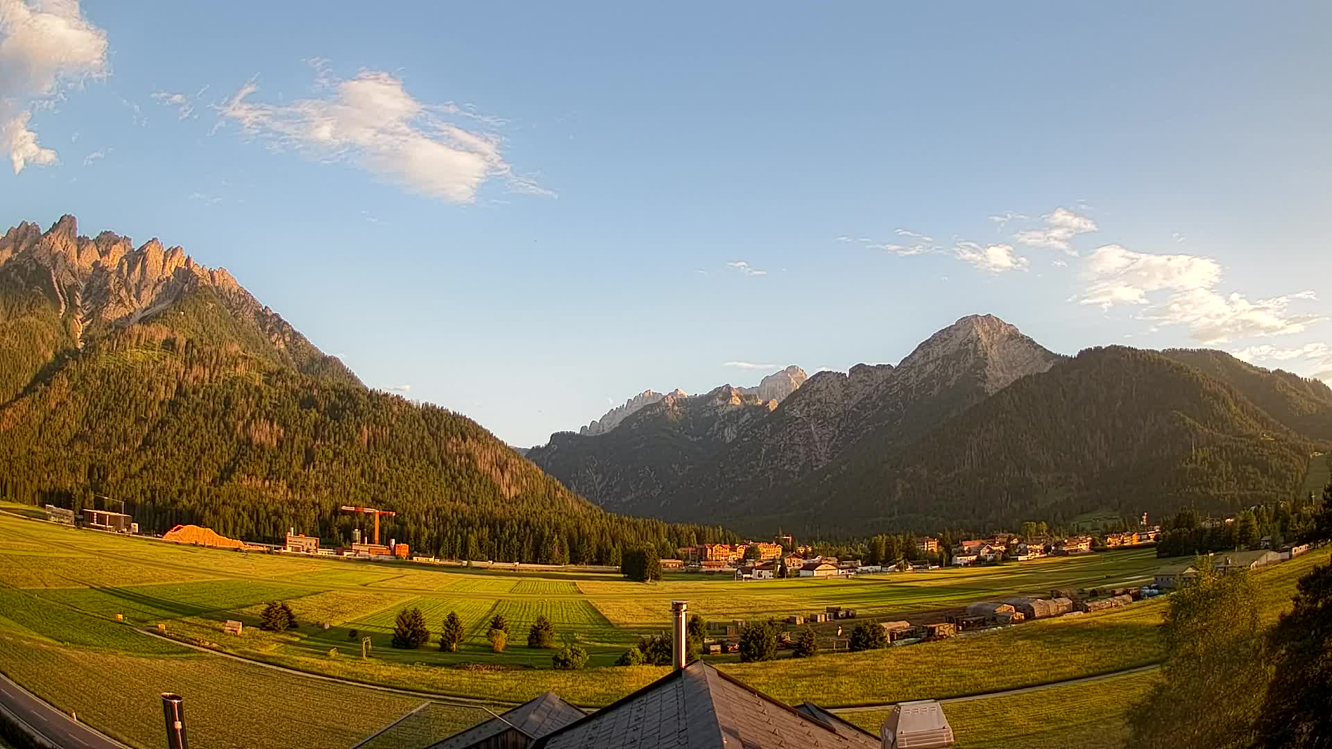 Spletna kamera Toblach Dolomiti – Pogled iz hotela Rosengarten