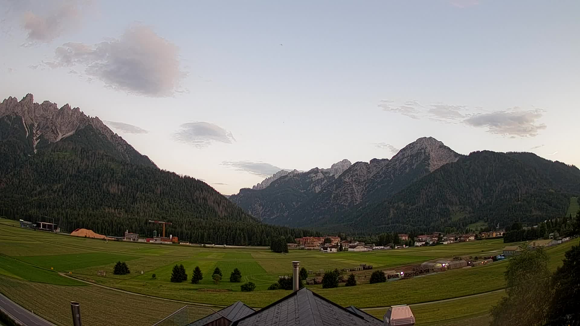 Web kamera Toblach Dolomiti – Pogled s Hotela Rosengarten