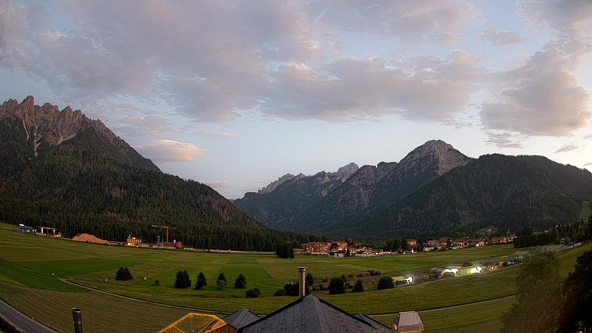 Webcam Toblach Dolomites – View from Hotel Rosengarten
