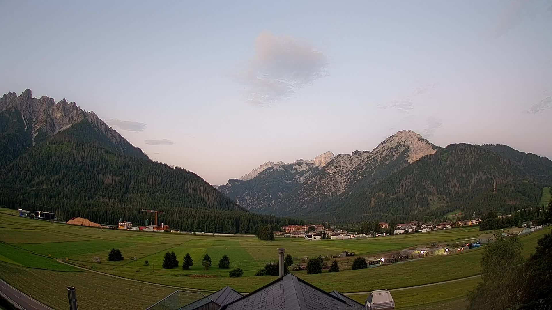 Webcam Toblach Dolomites – View from Hotel Rosengarten