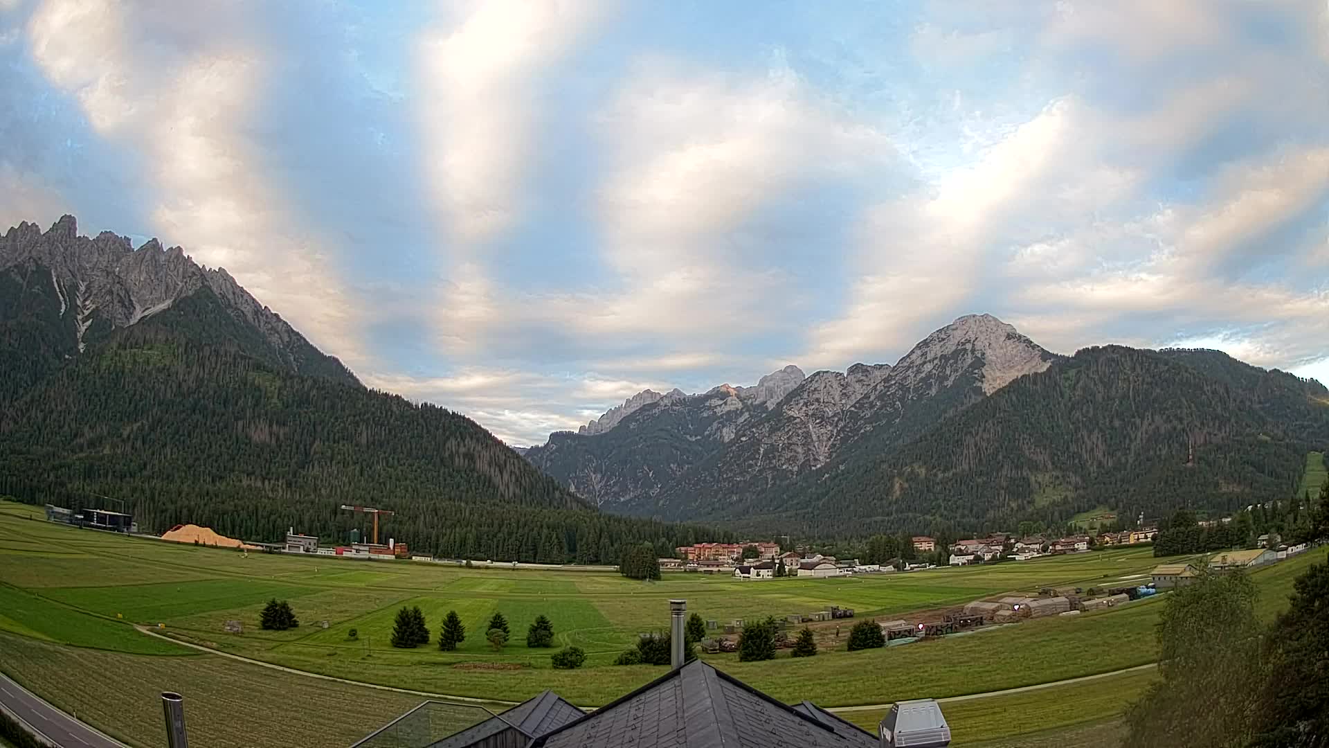 Webcam Toblach Dolomites – View from Hotel Rosengarten