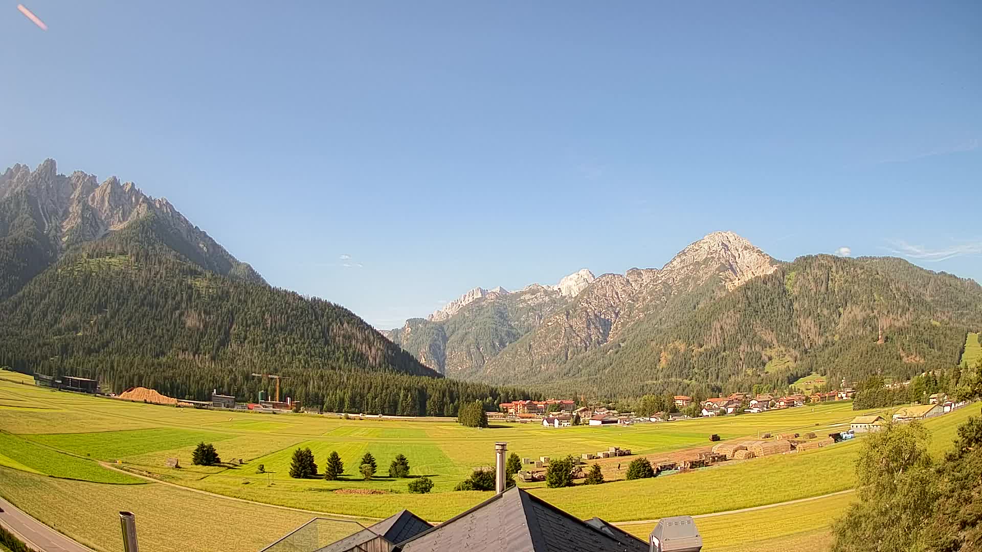 Web kamera Toblach Dolomiti – Pogled s Hotela Rosengarten