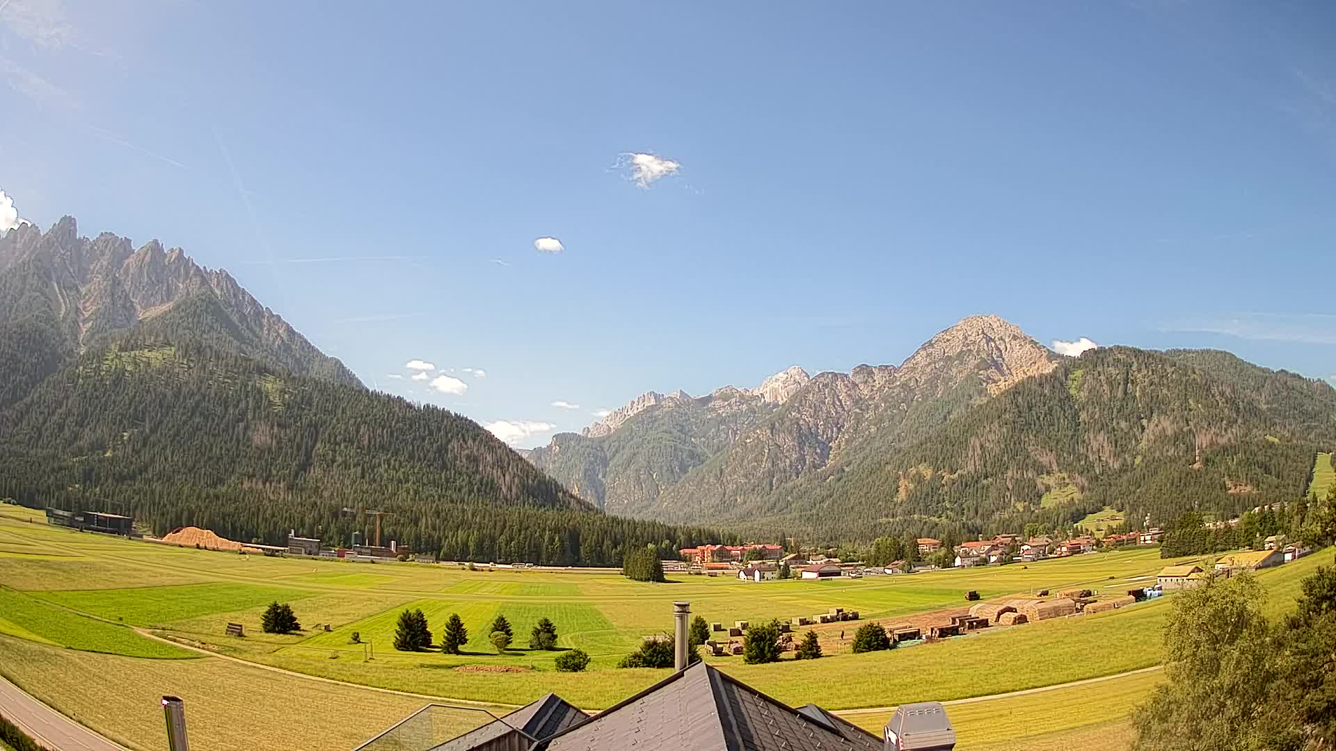 Webcam Toblach Dolomites – View from Hotel Rosengarten