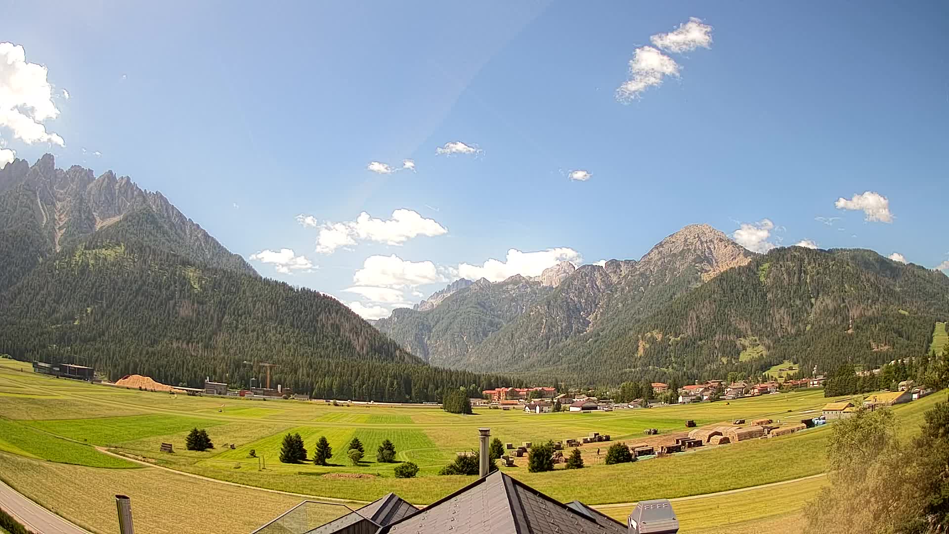 Webcam Toblach Dolomites – View from Hotel Rosengarten