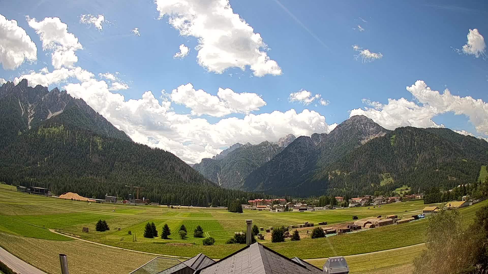 Webcam Toblach Dolomites – View from Hotel Rosengarten