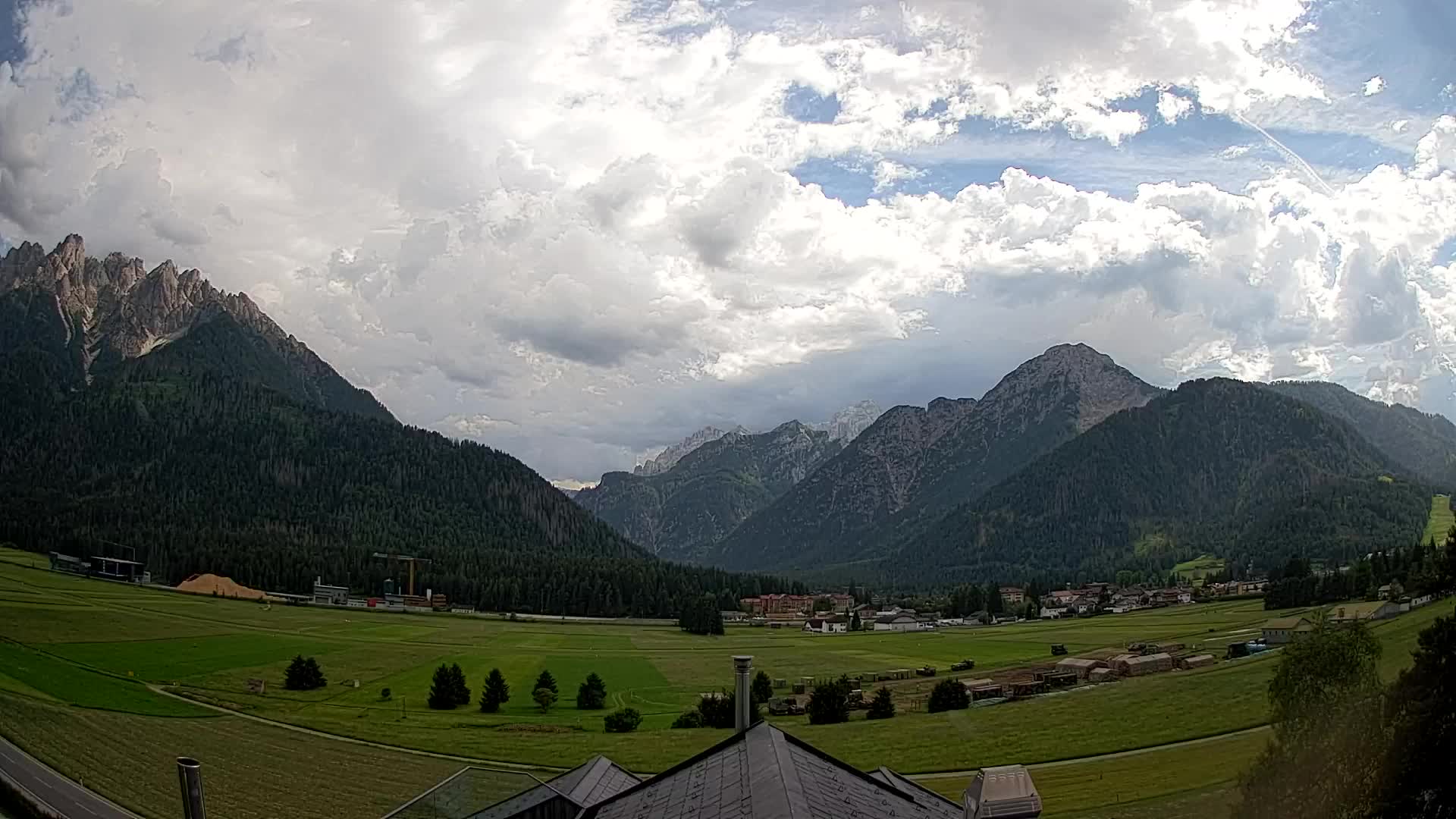 Webcam Toblach Dolomites – View from Hotel Rosengarten
