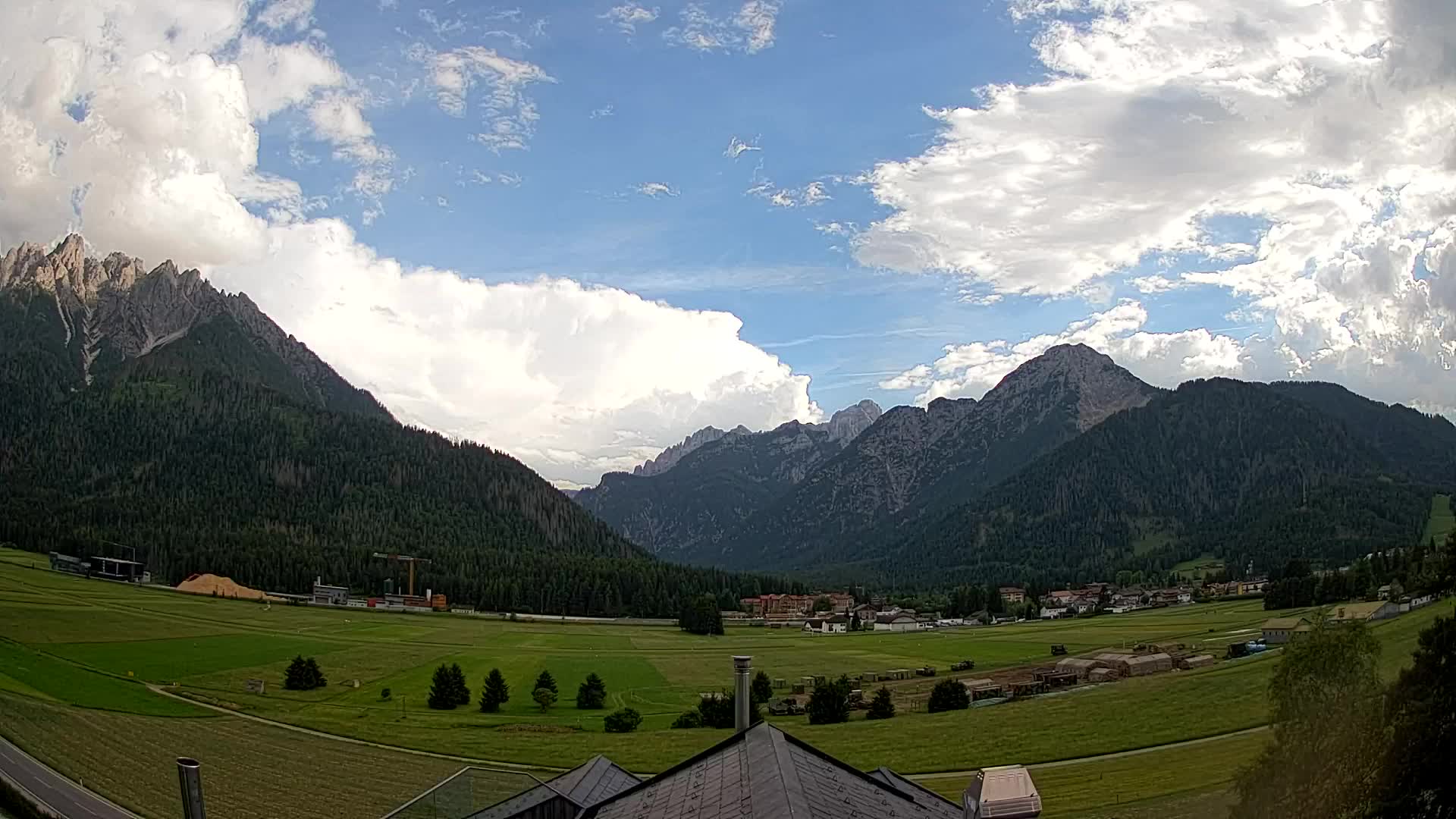 Webcam Toblach Dolomites – View from Hotel Rosengarten