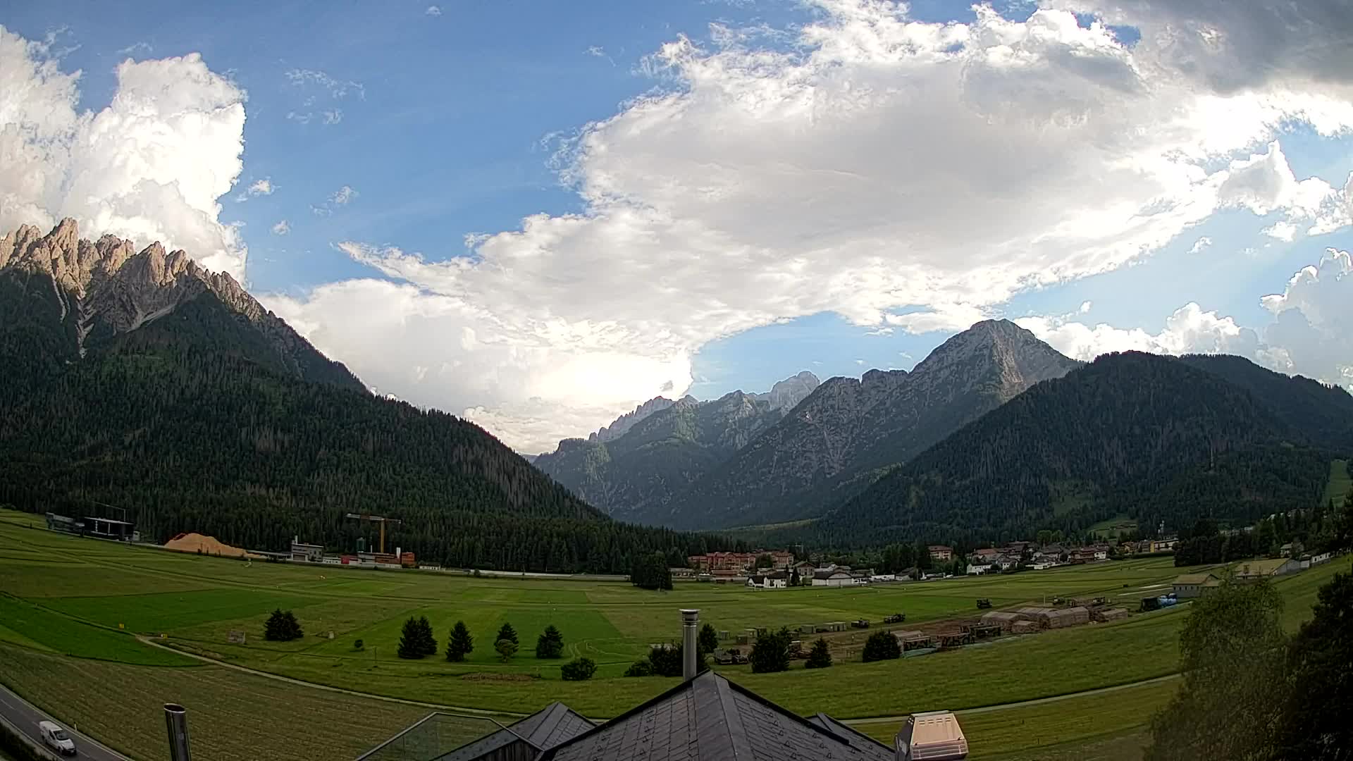 Webcam Toblach Dolomites – View from Hotel Rosengarten