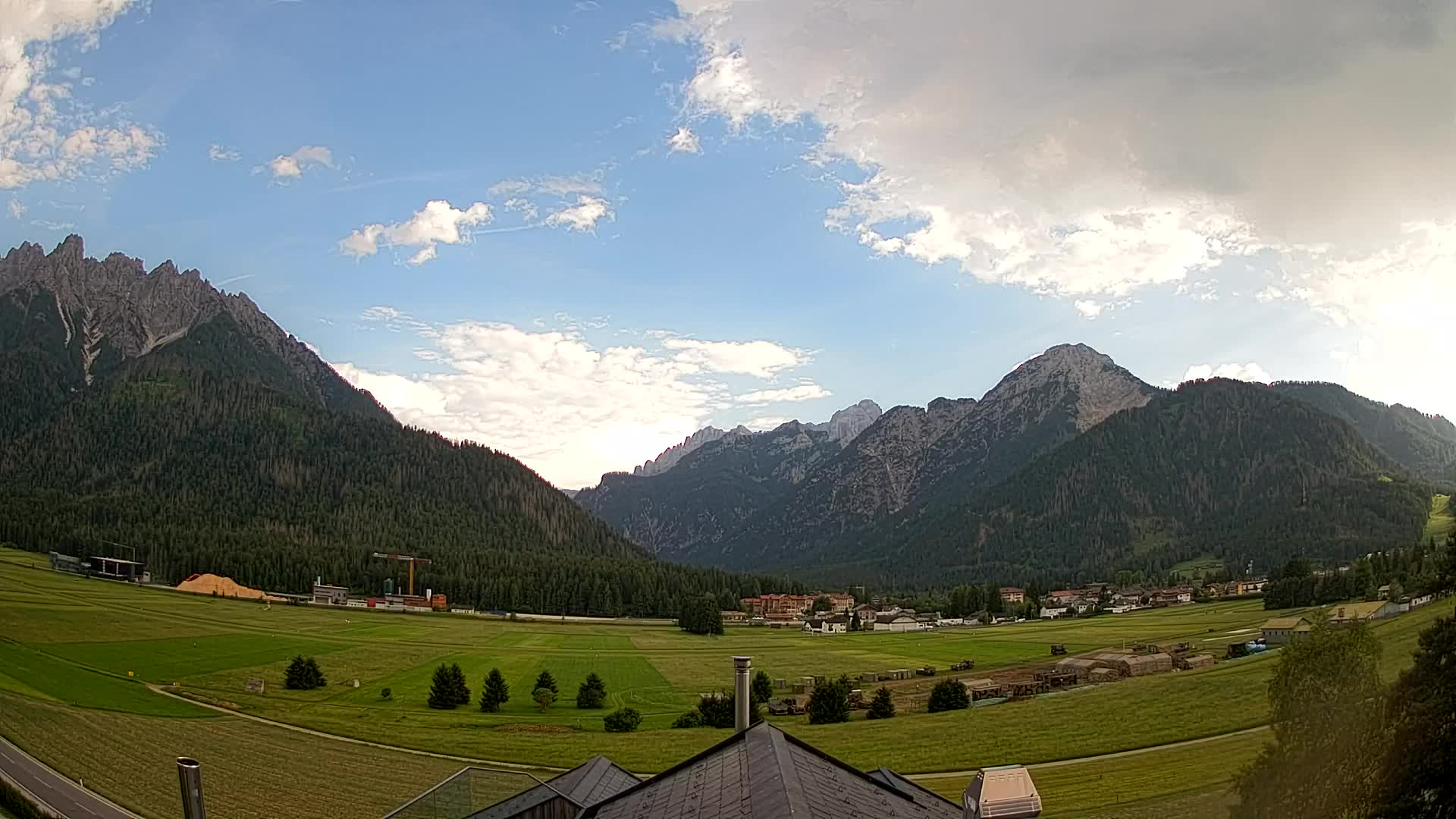 Webcam Toblach Dolomites – View from Hotel Rosengarten