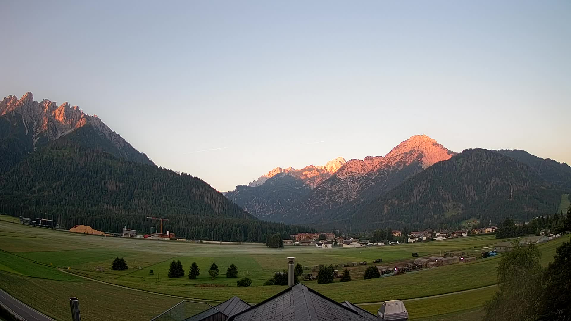 Web kamera Toblach Dolomiti – Pogled s Hotela Rosengarten