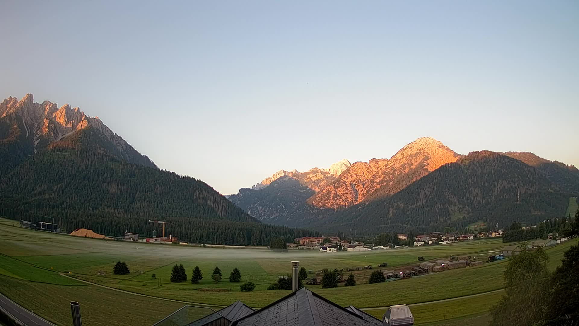 Webcam Toblach Dolomites – View from Hotel Rosengarten