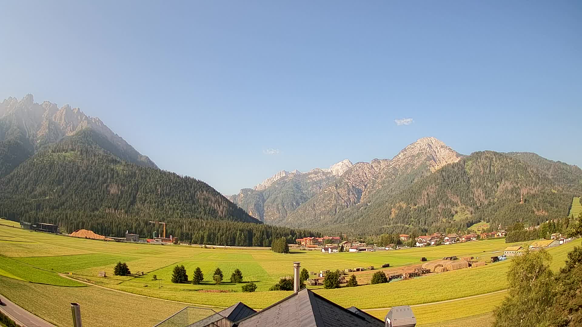 Web kamera Toblach Dolomiti – Pogled s Hotela Rosengarten