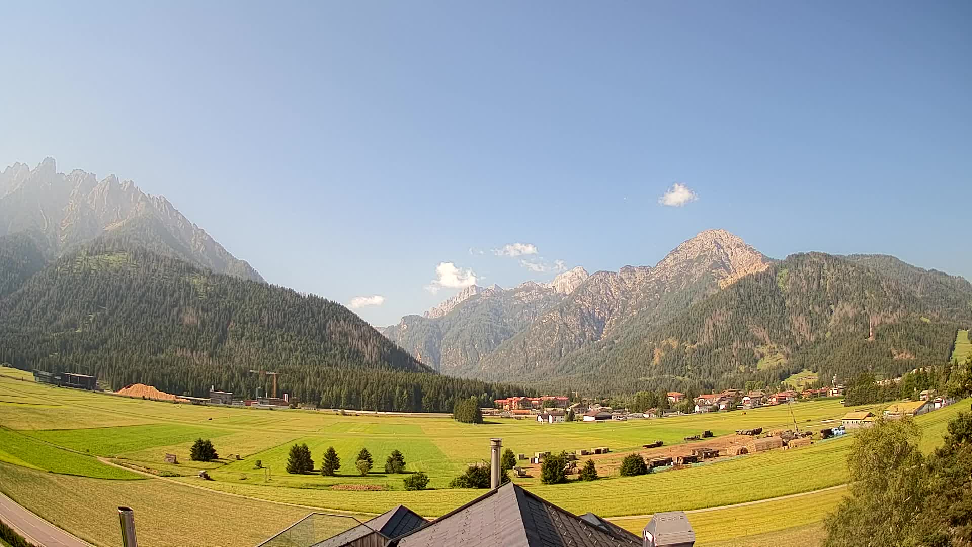 Webcam Toblach Dolomites – View from Hotel Rosengarten