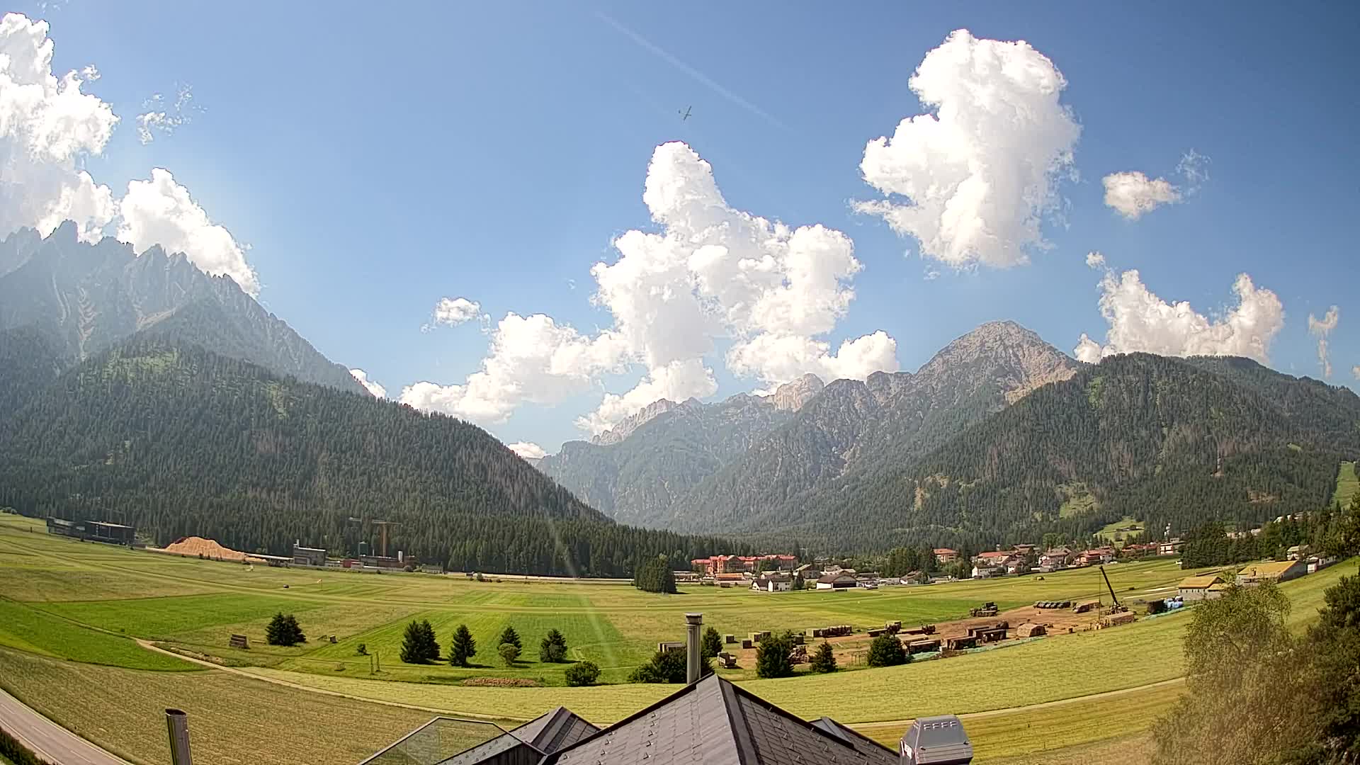 Webcam Toblach Dolomites – View from Hotel Rosengarten