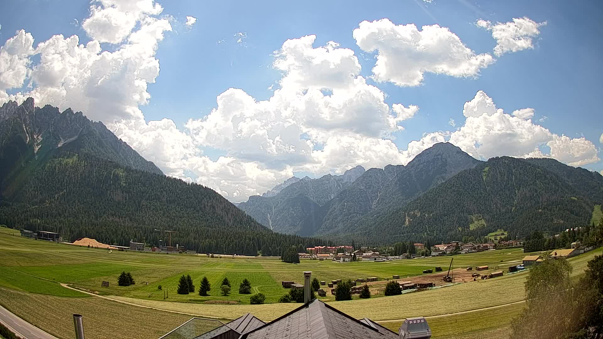 Webcam Toblach Dolomites – View from Hotel Rosengarten