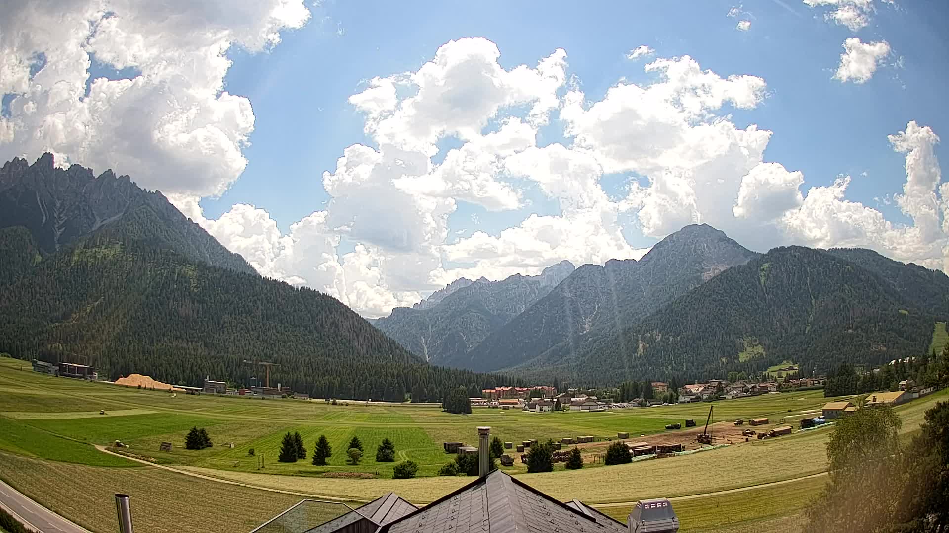 Webcam Toblach Dolomites – View from Hotel Rosengarten