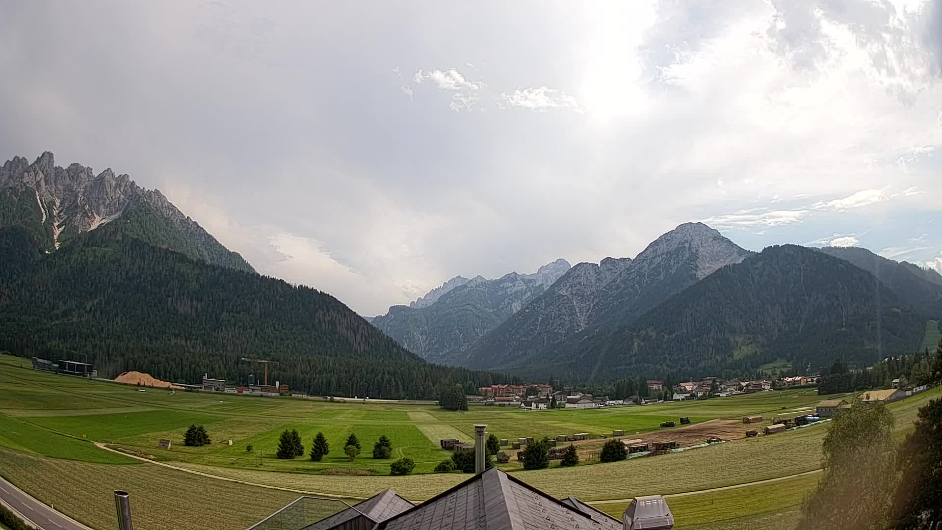 Webcam Toblach Dolomites – View from Hotel Rosengarten