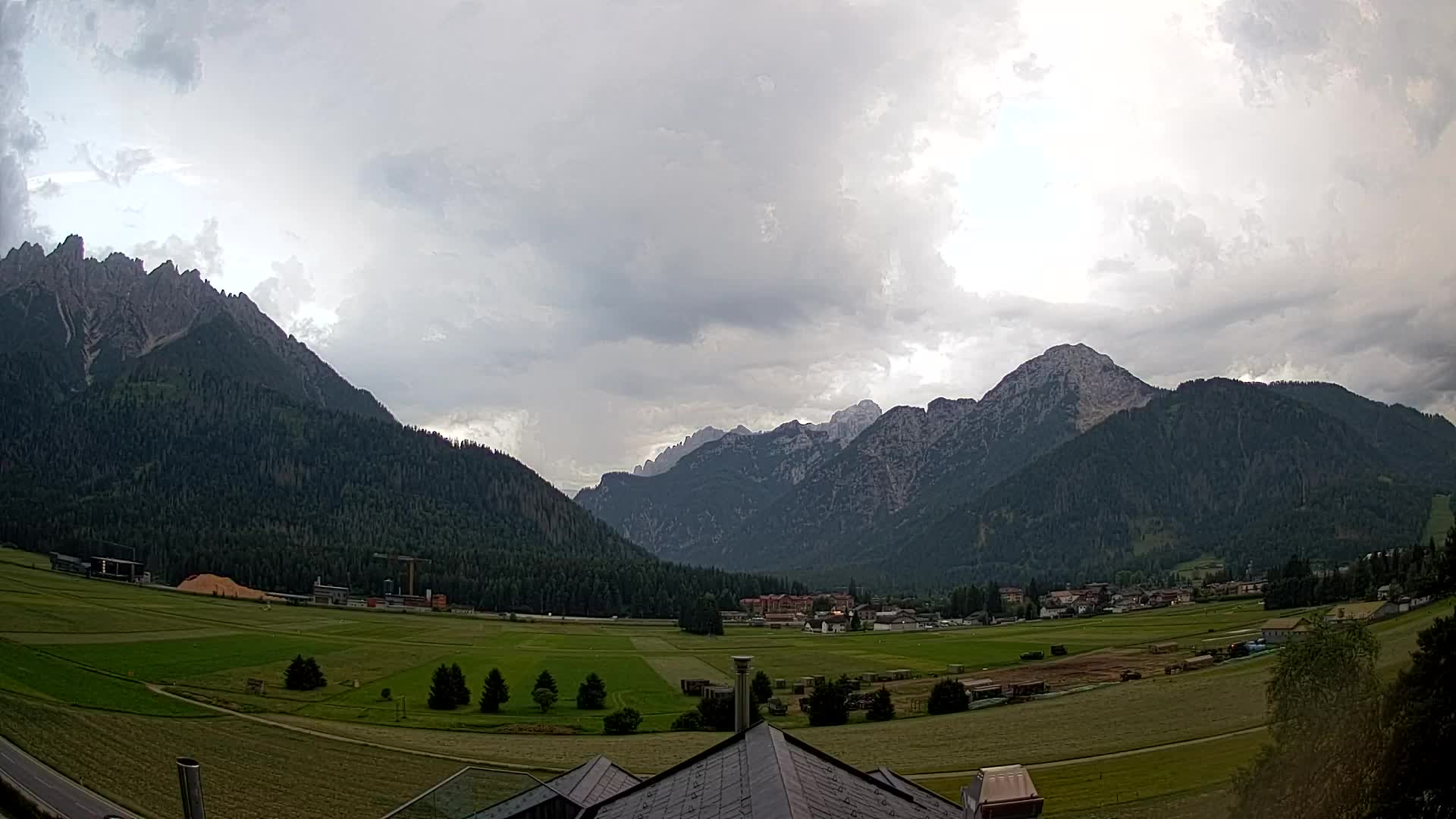 Webcam Toblach Dolomites – View from Hotel Rosengarten