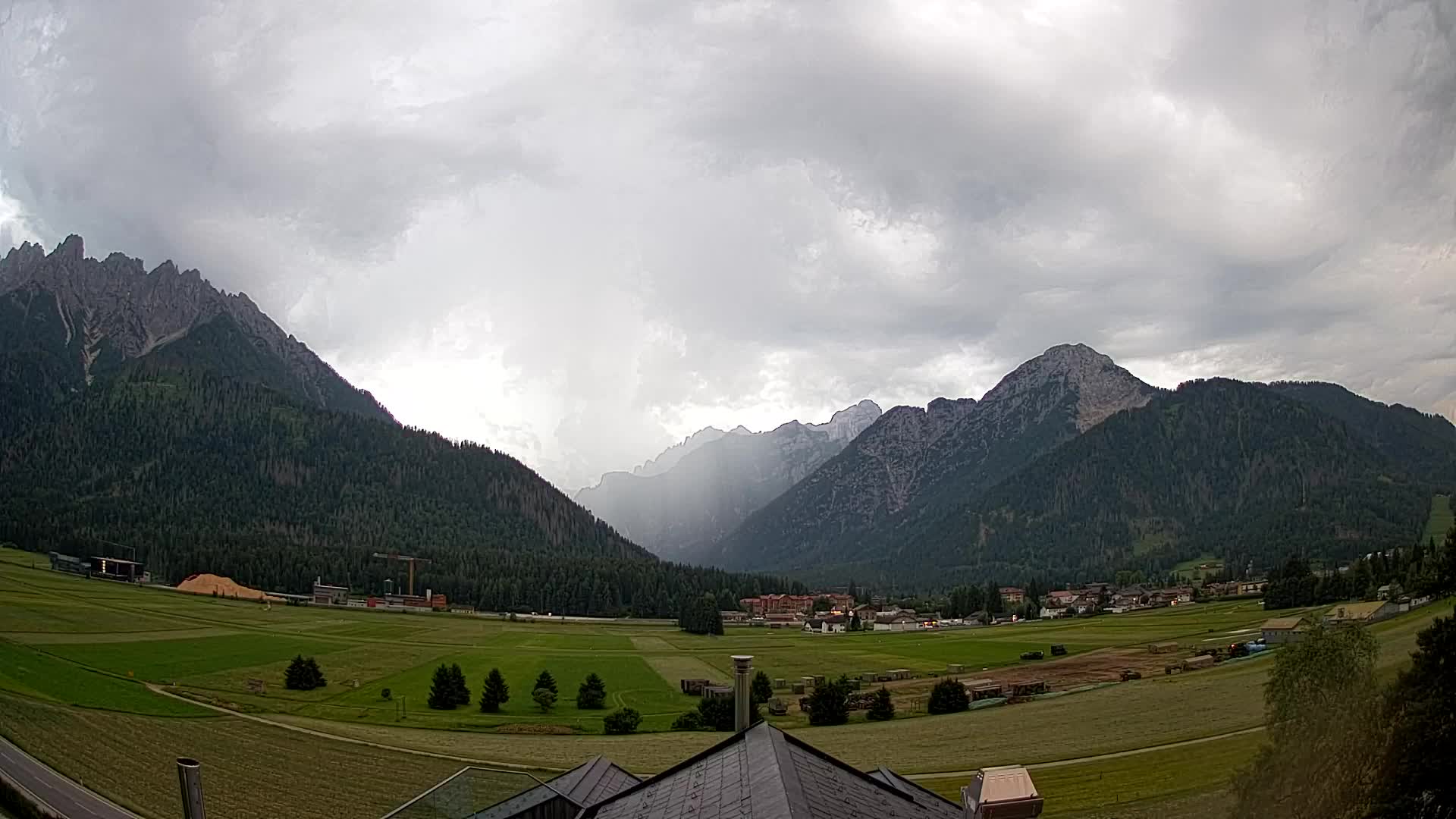 Webcam Toblach Dolomites – View from Hotel Rosengarten