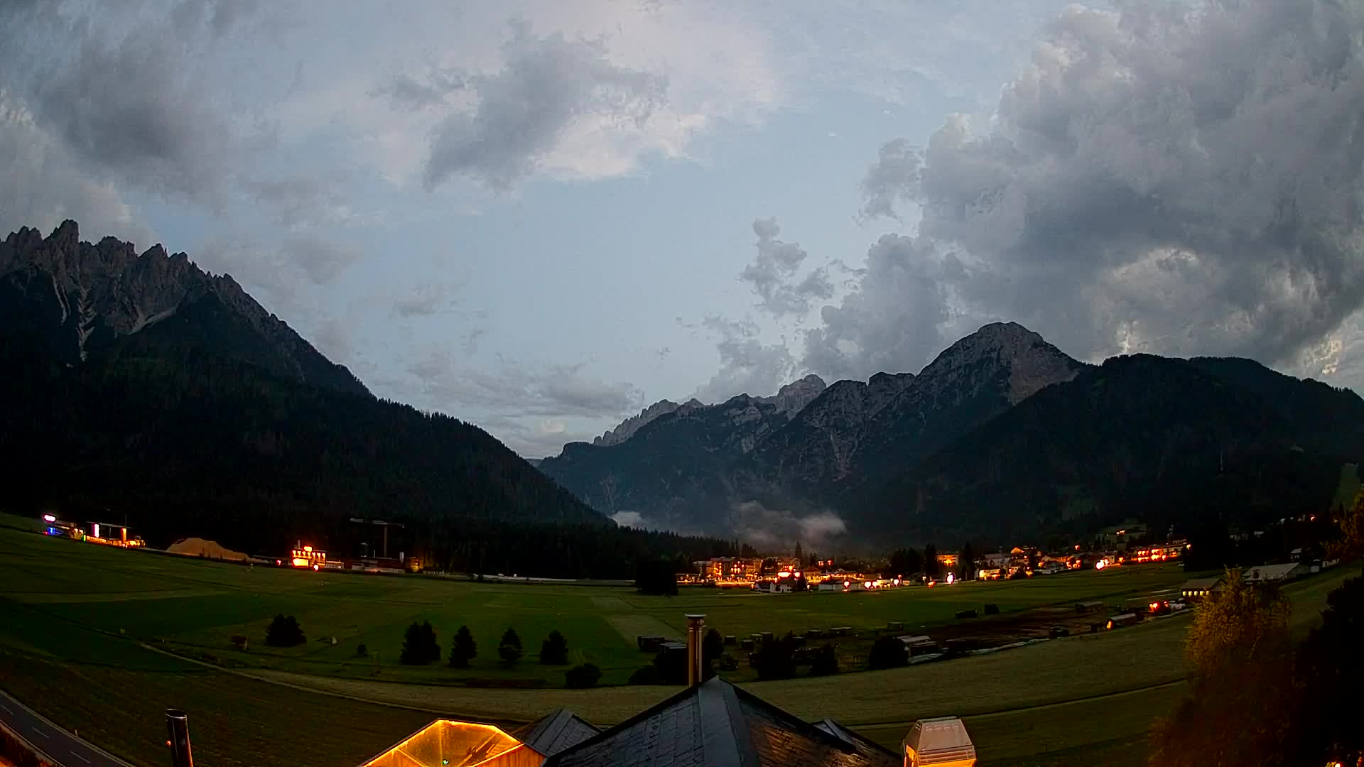Webcam Toblach Dolomites – View from Hotel Rosengarten