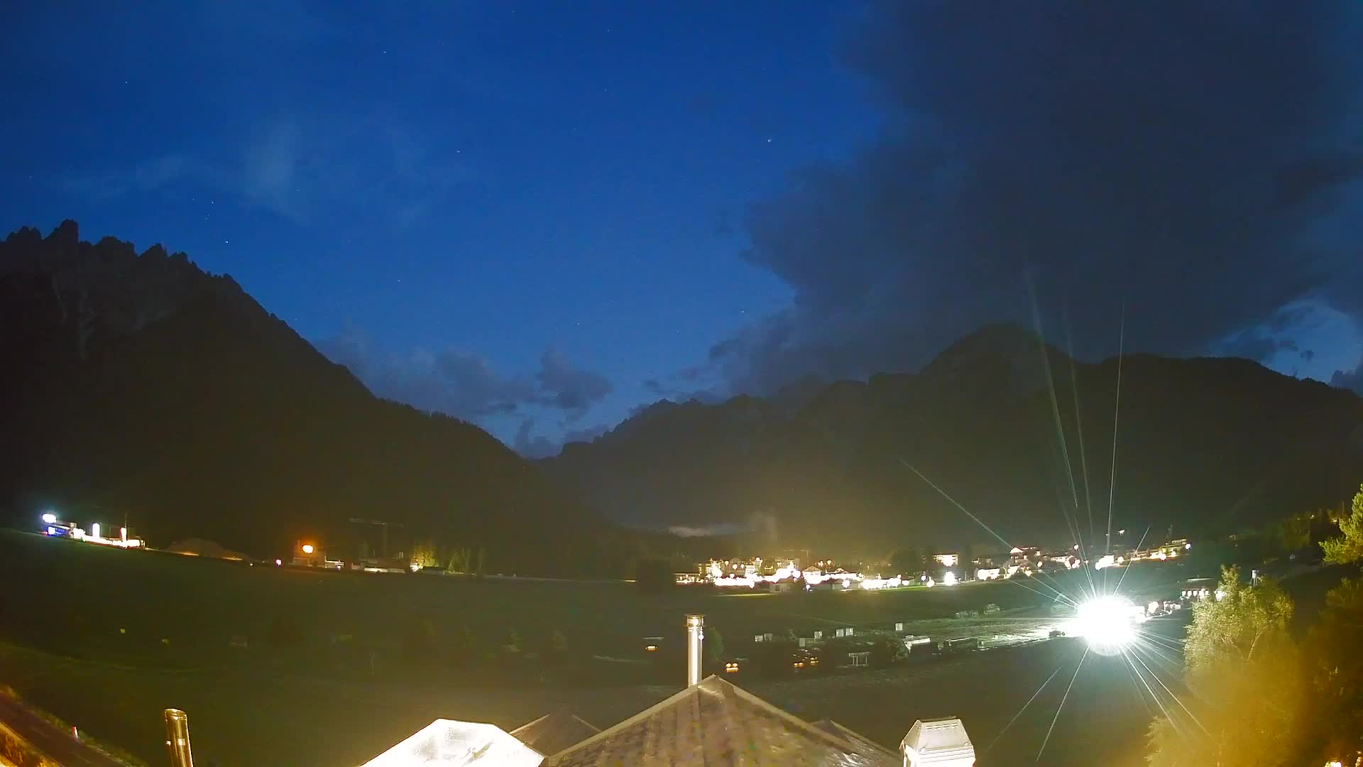 Spletna kamera Toblach Dolomiti – Pogled iz hotela Rosengarten