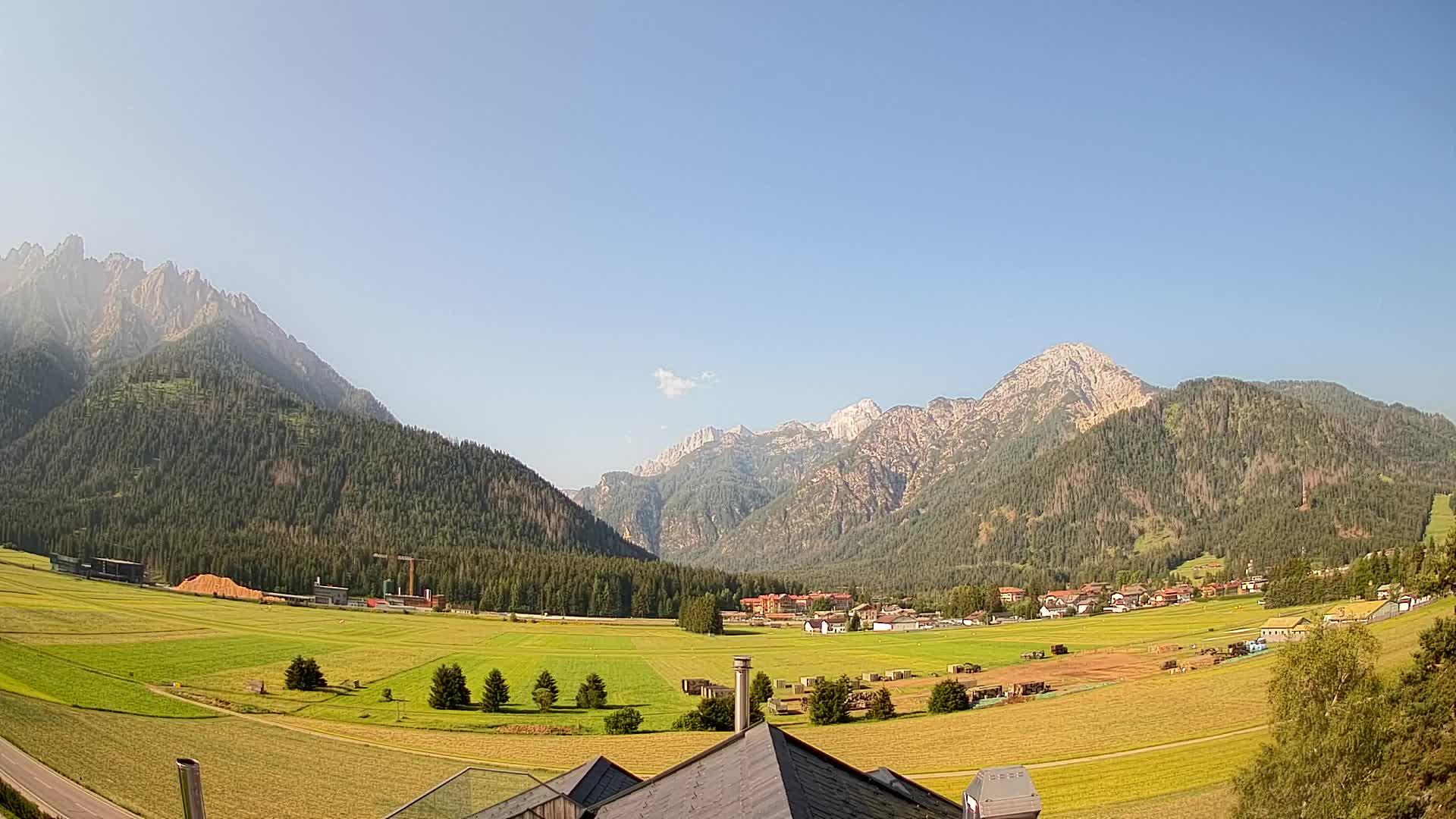 Webcam Toblach Dolomites – View from Hotel Rosengarten