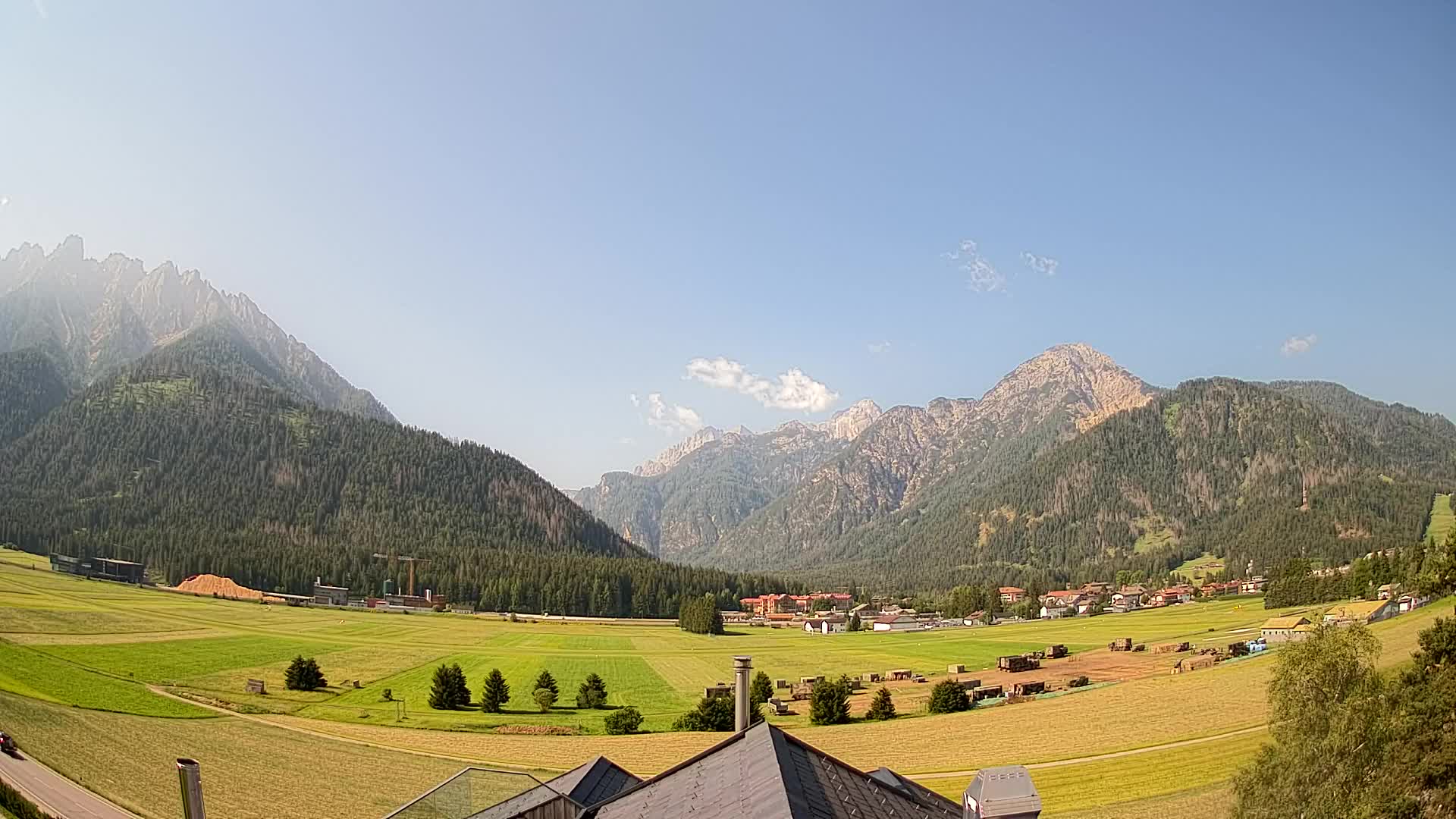 Webcam Toblach Dolomites – View from Hotel Rosengarten