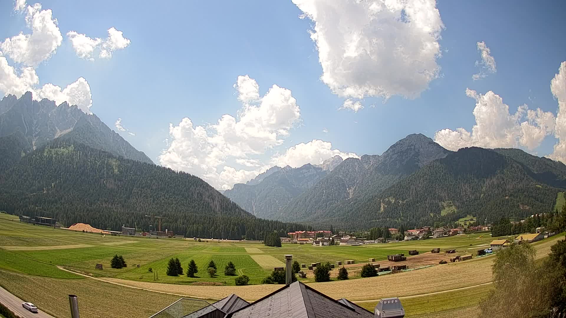 Webcam Toblach Dolomites – View from Hotel Rosengarten