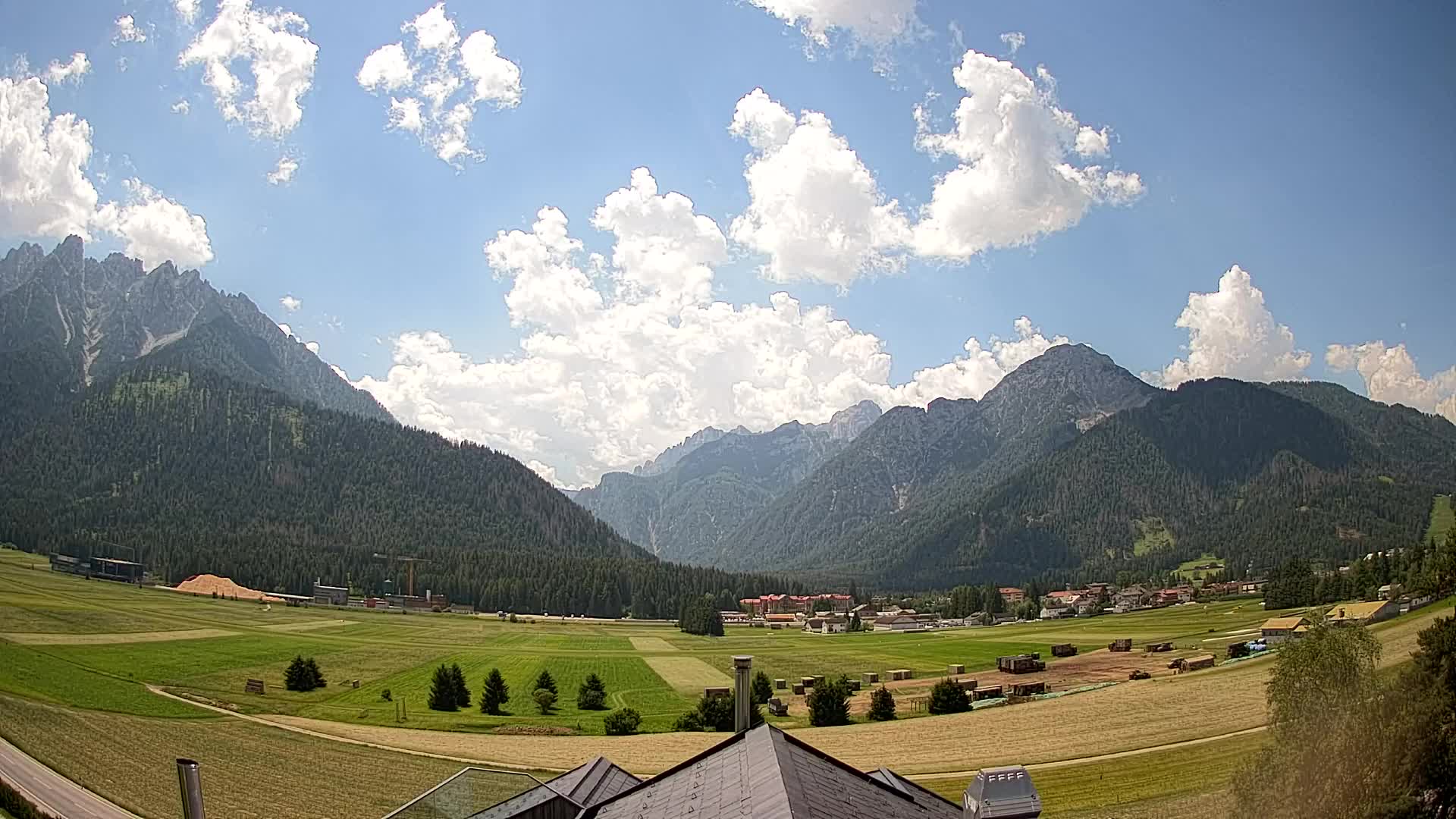 Webcam Toblach Dolomites – View from Hotel Rosengarten