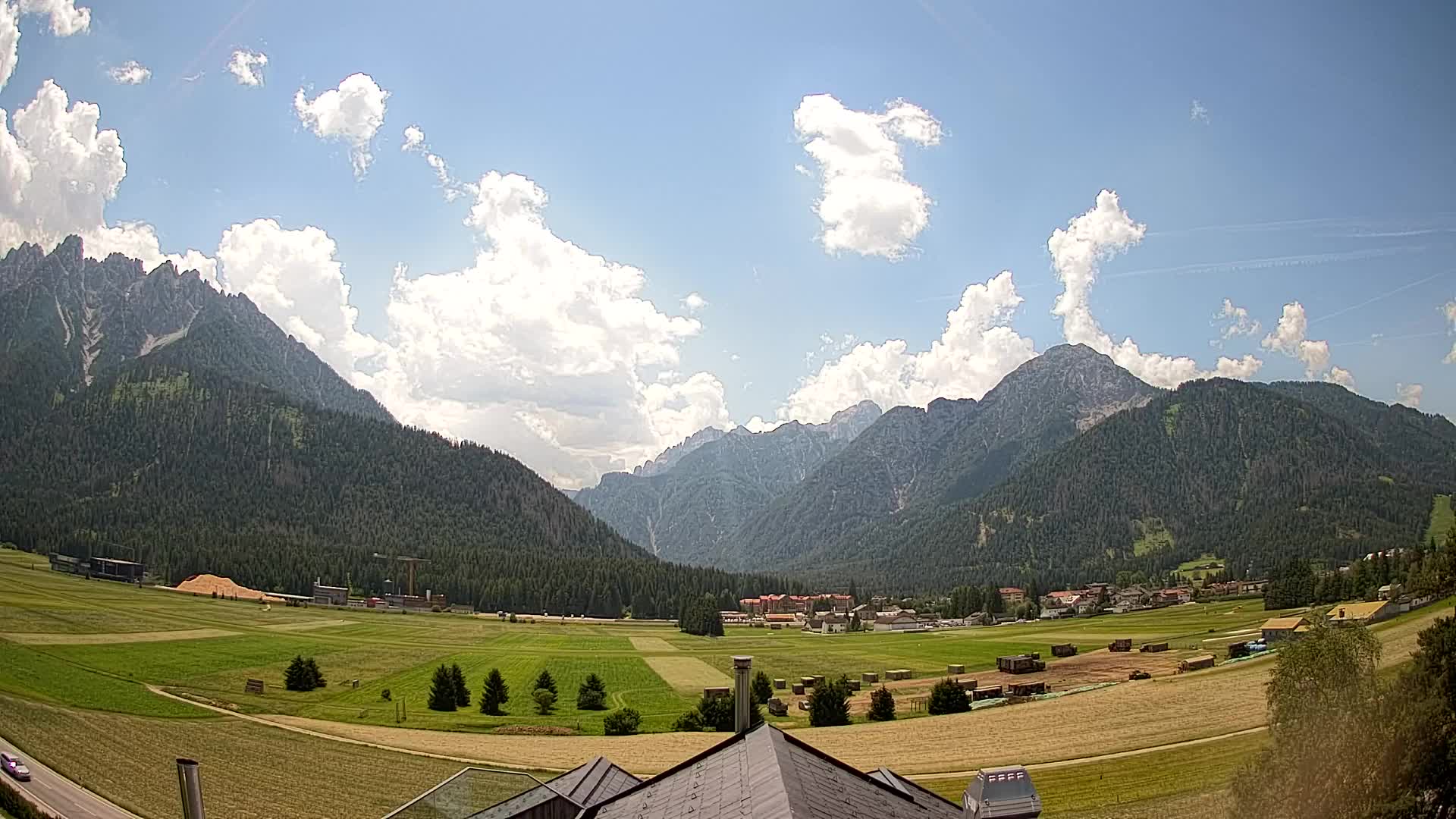 Webcam Toblach Dolomites – View from Hotel Rosengarten