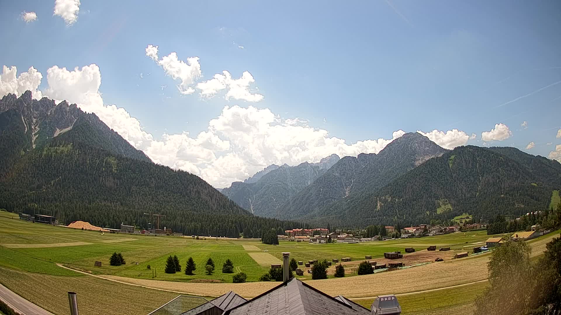 Spletna kamera Toblach Dolomiti – Pogled iz hotela Rosengarten