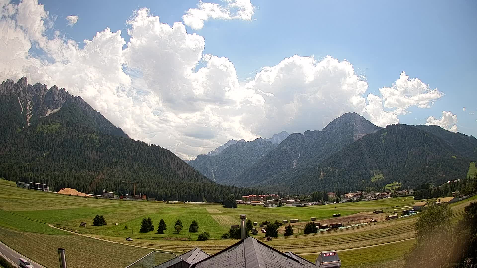 Webcam Toblach Dolomites – View from Hotel Rosengarten