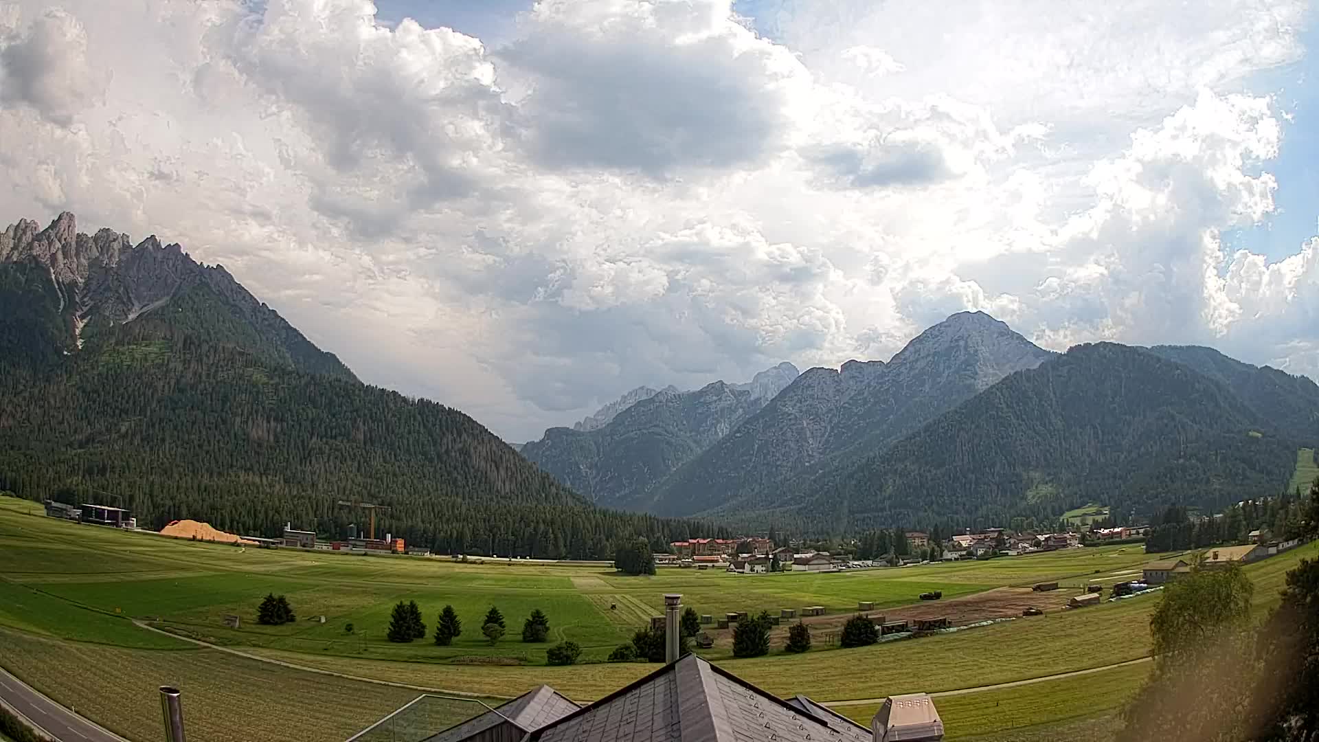 Webcam Toblach Dolomites – View from Hotel Rosengarten